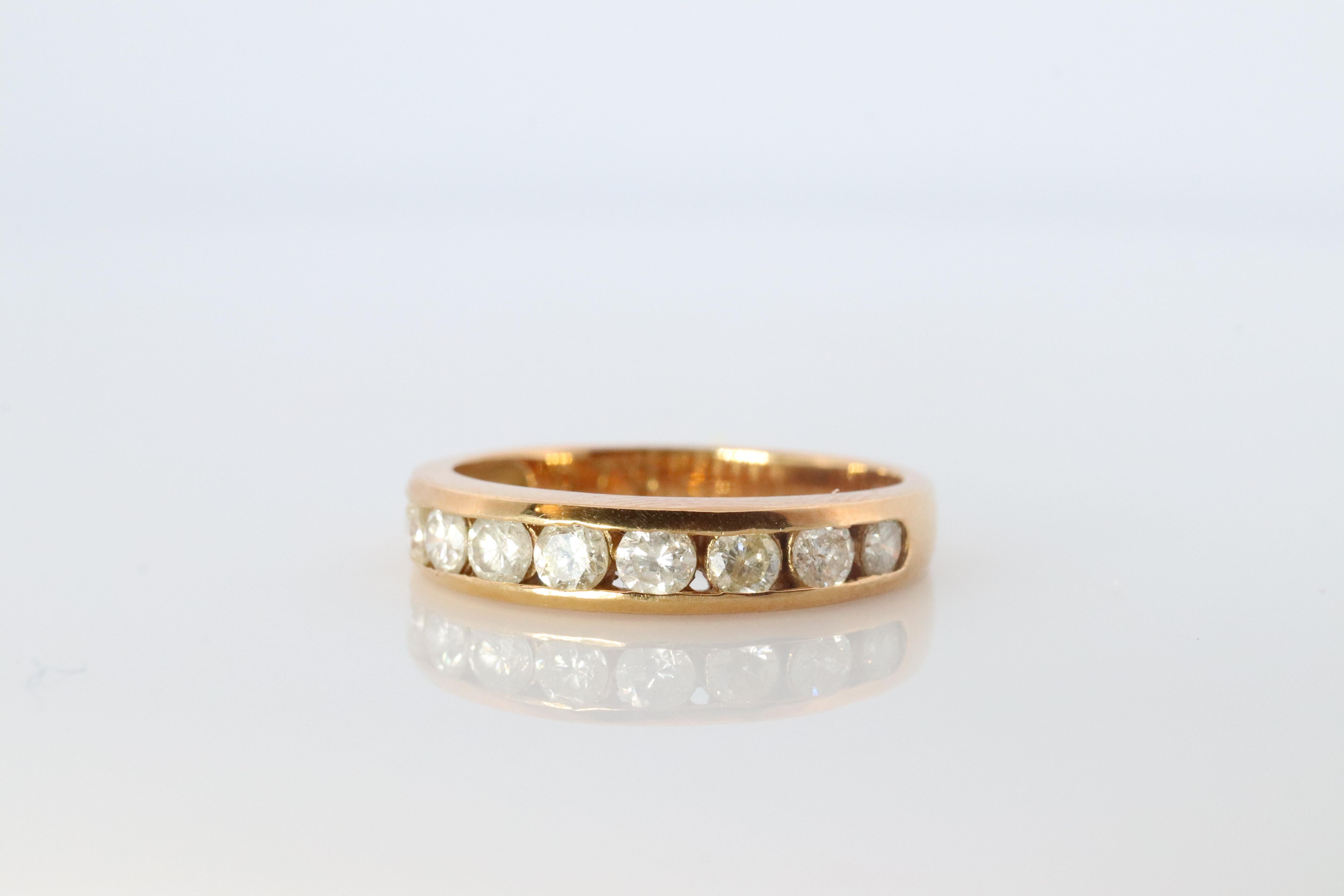 18k Diamant Ewigkeitsring. 18k Gelbgold Halb Jahrestag Unendlichkeit Ring (Moderne) im Angebot