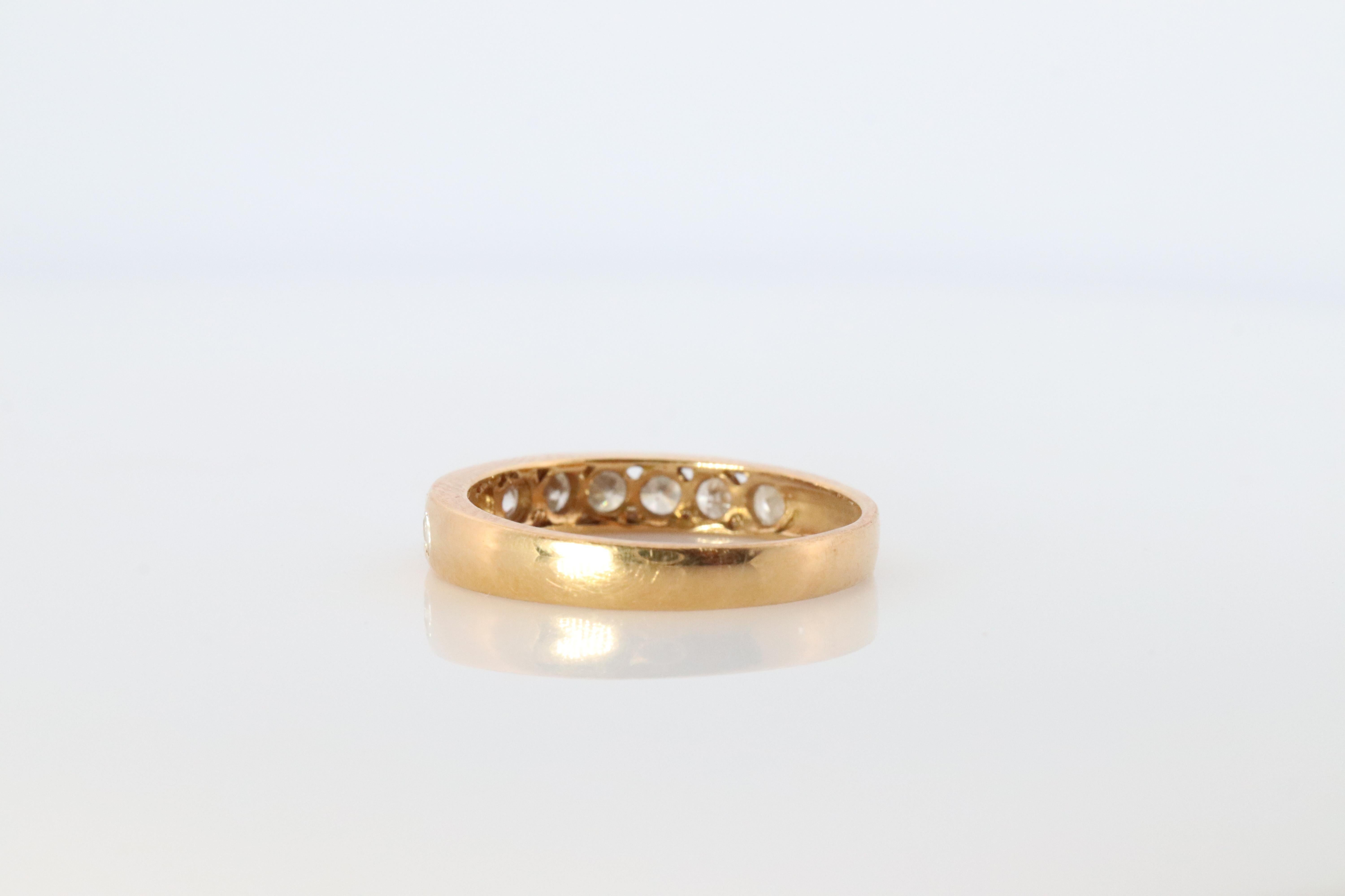 18k Diamant Ewigkeitsring. 18k Gelbgold Halb Jahrestag Unendlichkeit Ring (Rundschliff) im Angebot