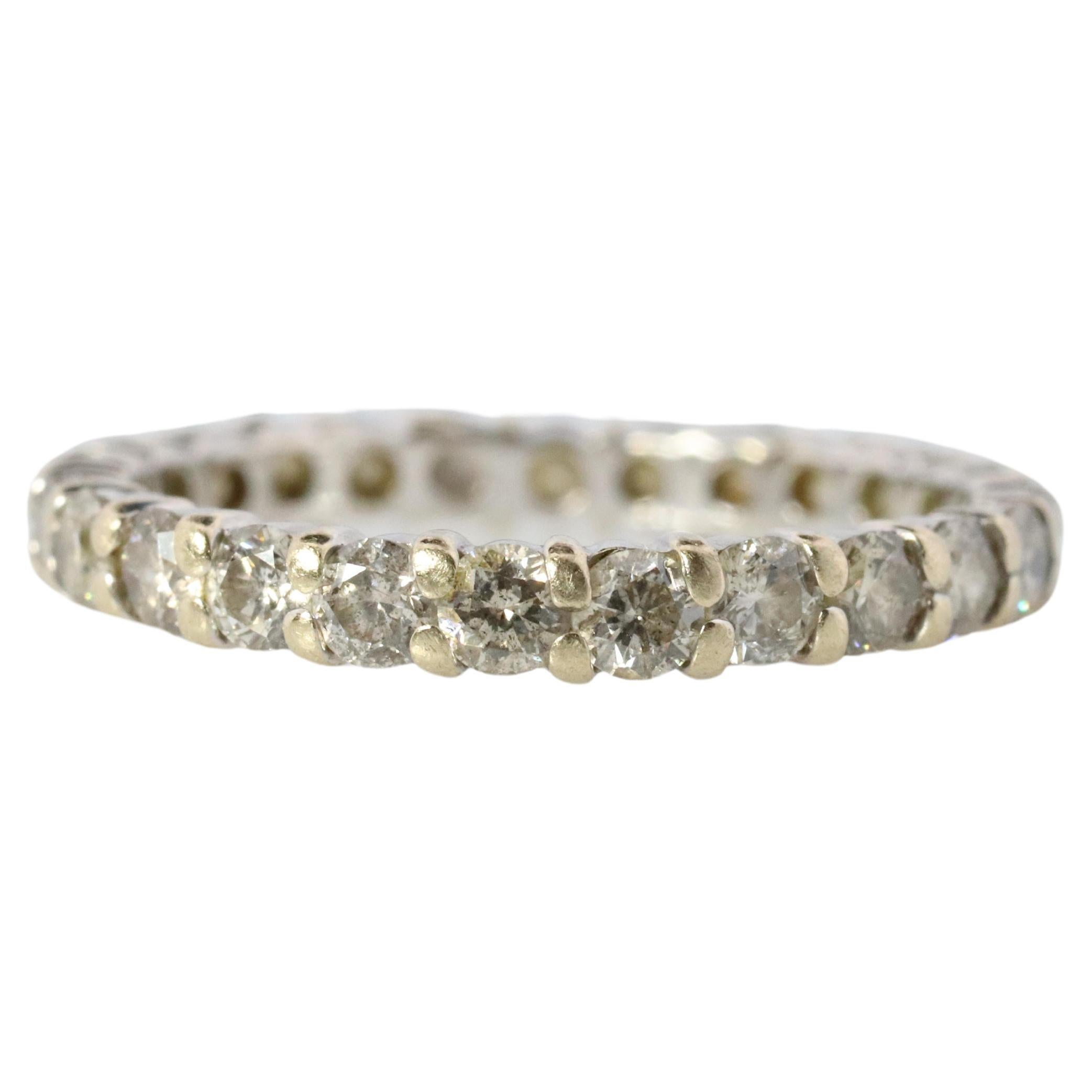 Anneau d'éternité complet en or blanc 18 carats. Bague d'anniversaire complète en or blanc 18 carats 1 ctw.