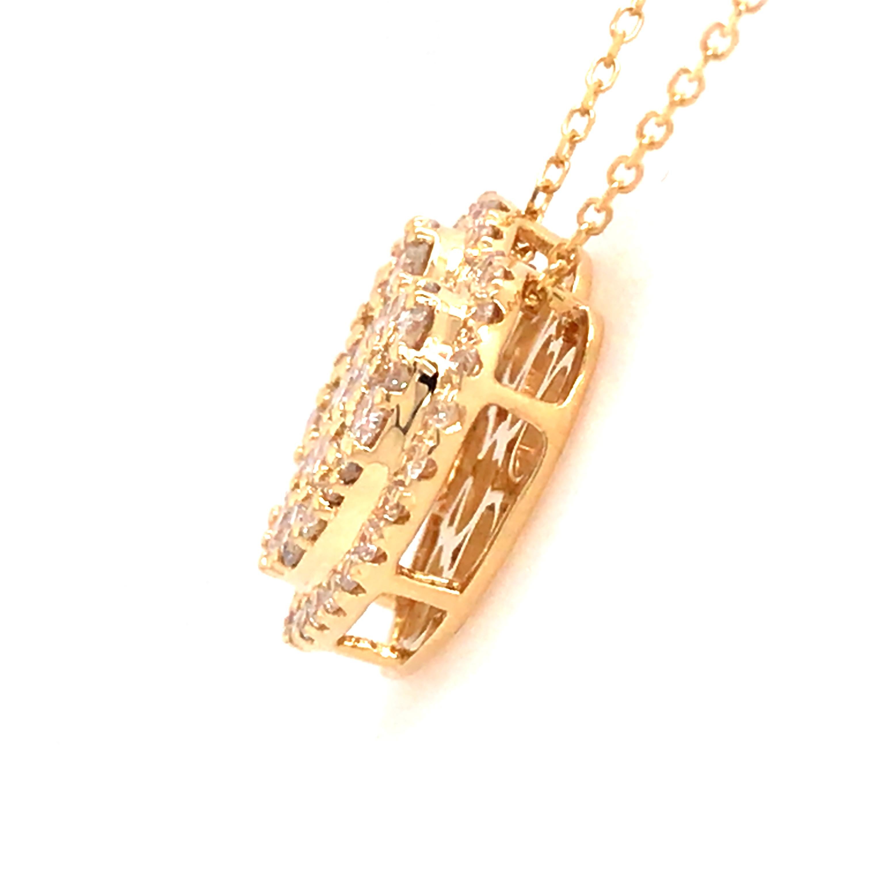 18K Diamond Heart Cluster Pendant Yellow Gold In Good Condition For Sale In Boca Raton, FL