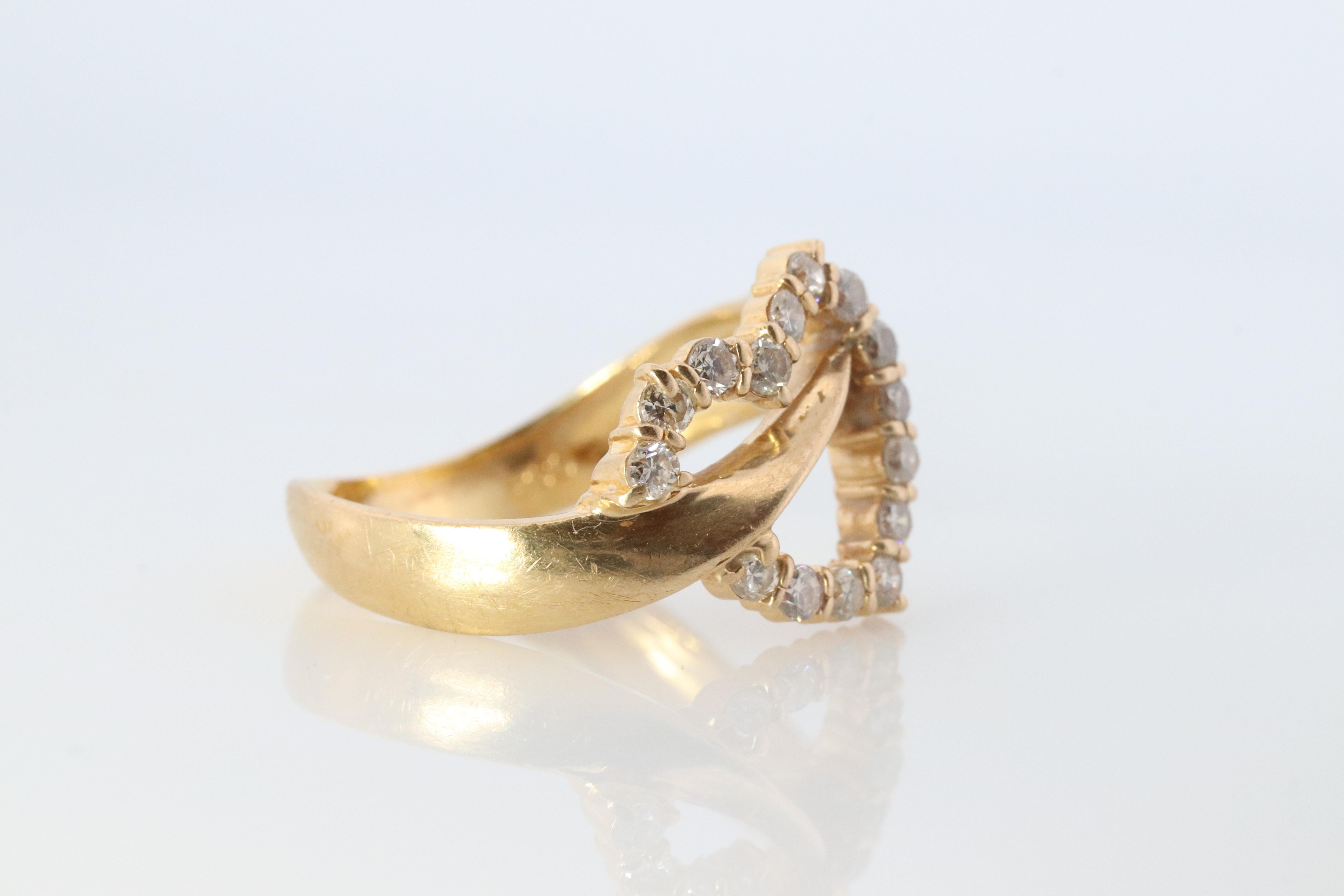 Anillo Corazón Diamante 18k. Anillo Amor Corazón Abierto de Oro Amarillo de 18k. en Bueno estado para la venta en Port Charlotte, FL