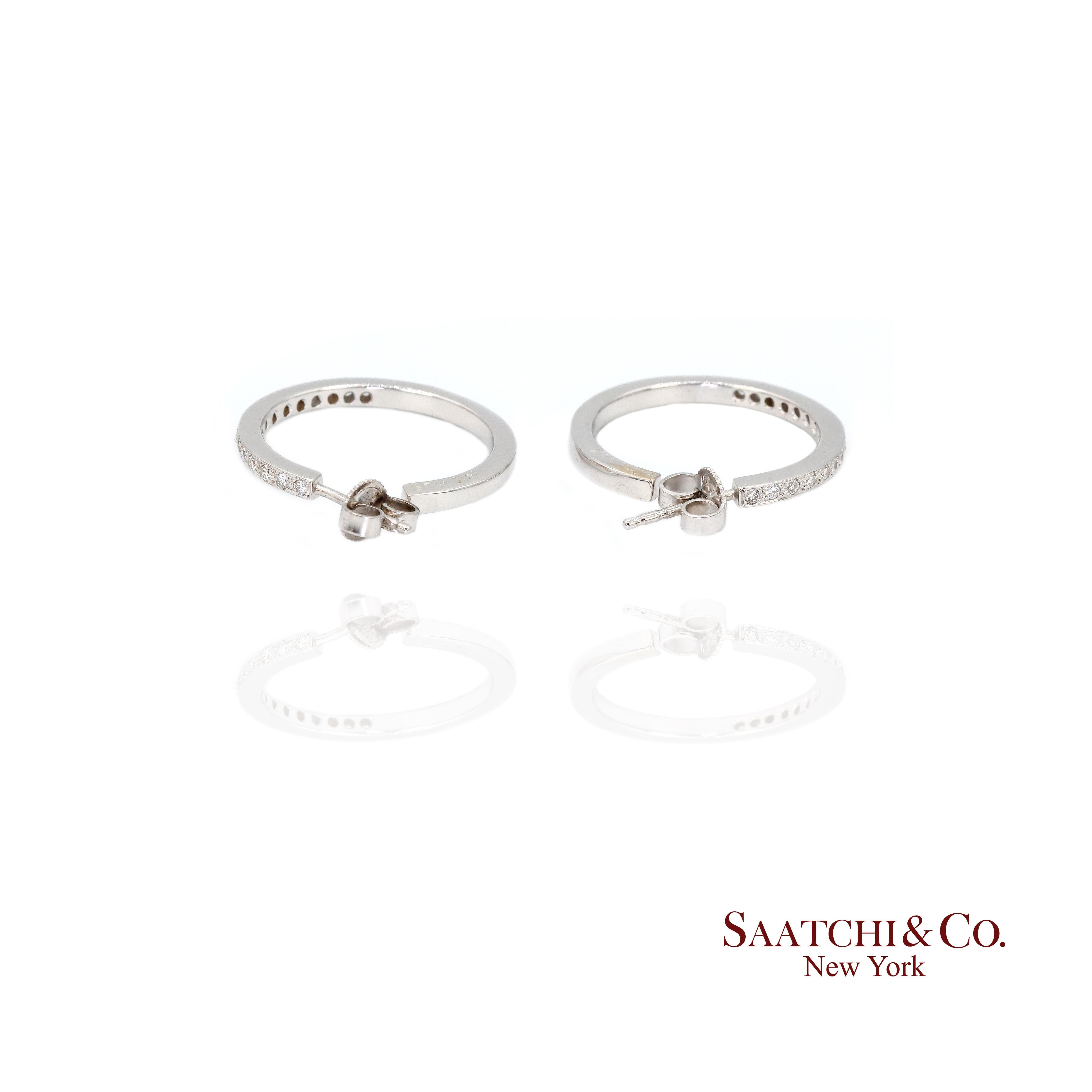 Pendientes de aro de diamantes de 18 quilates para mujer de oro blanco Joyería clásica de lujo en venta 2