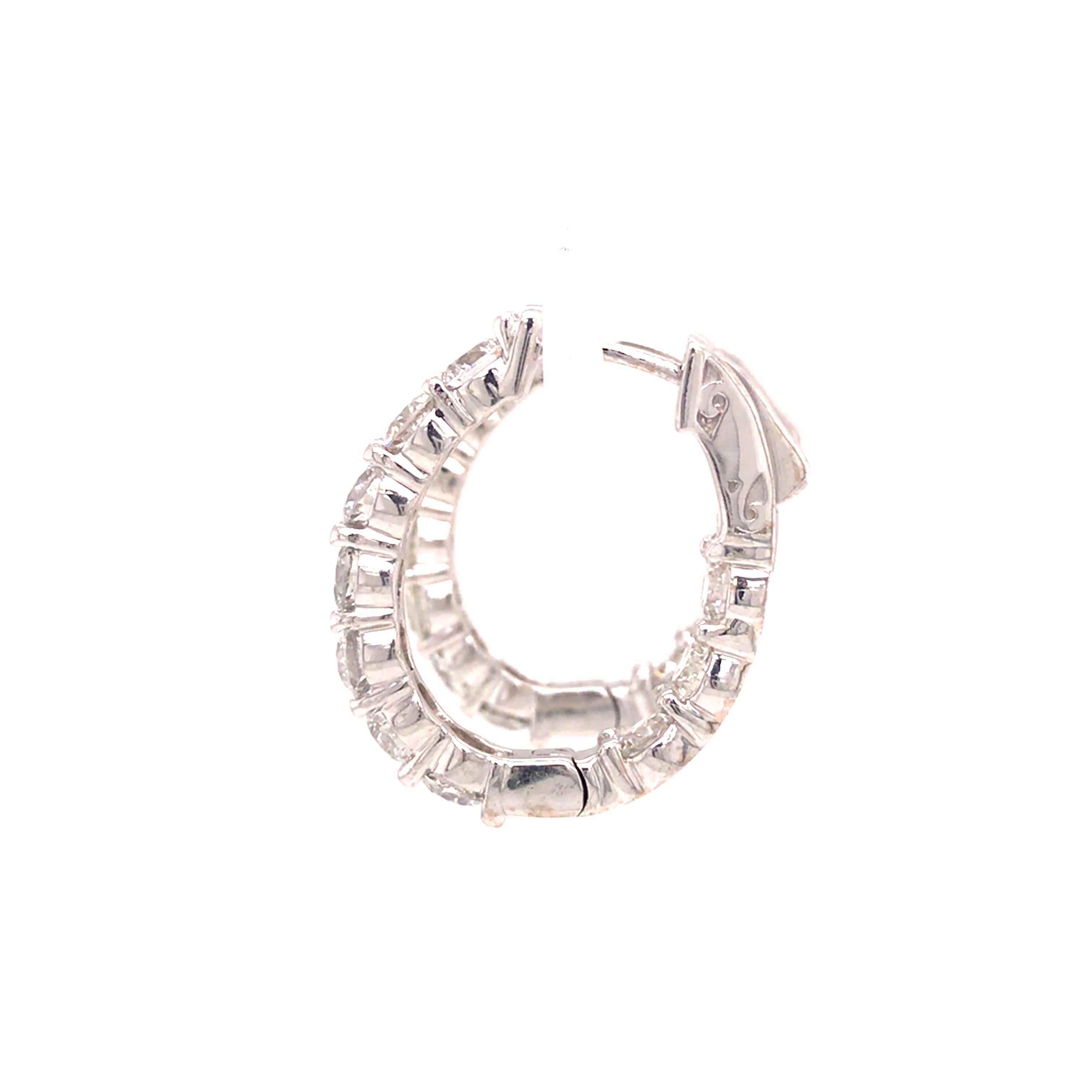 Pendientes de aro con entrada/salida de diamantes de 18 quilates Oro blanco en Nuevo estado para la venta en Boca Raton, FL