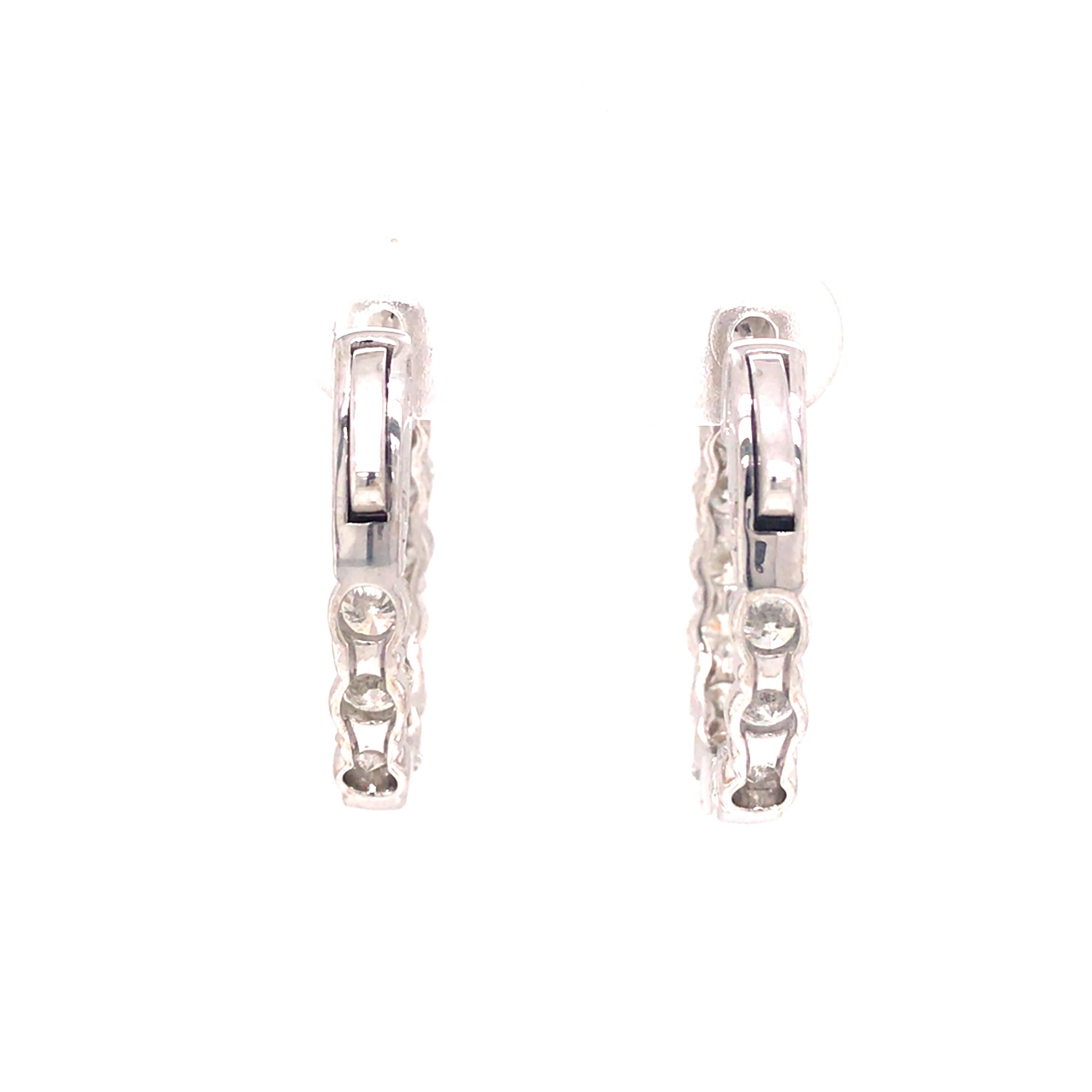 De las mujeres Pendientes de aro con entrada/salida de diamantes de 18 quilates Oro blanco en venta