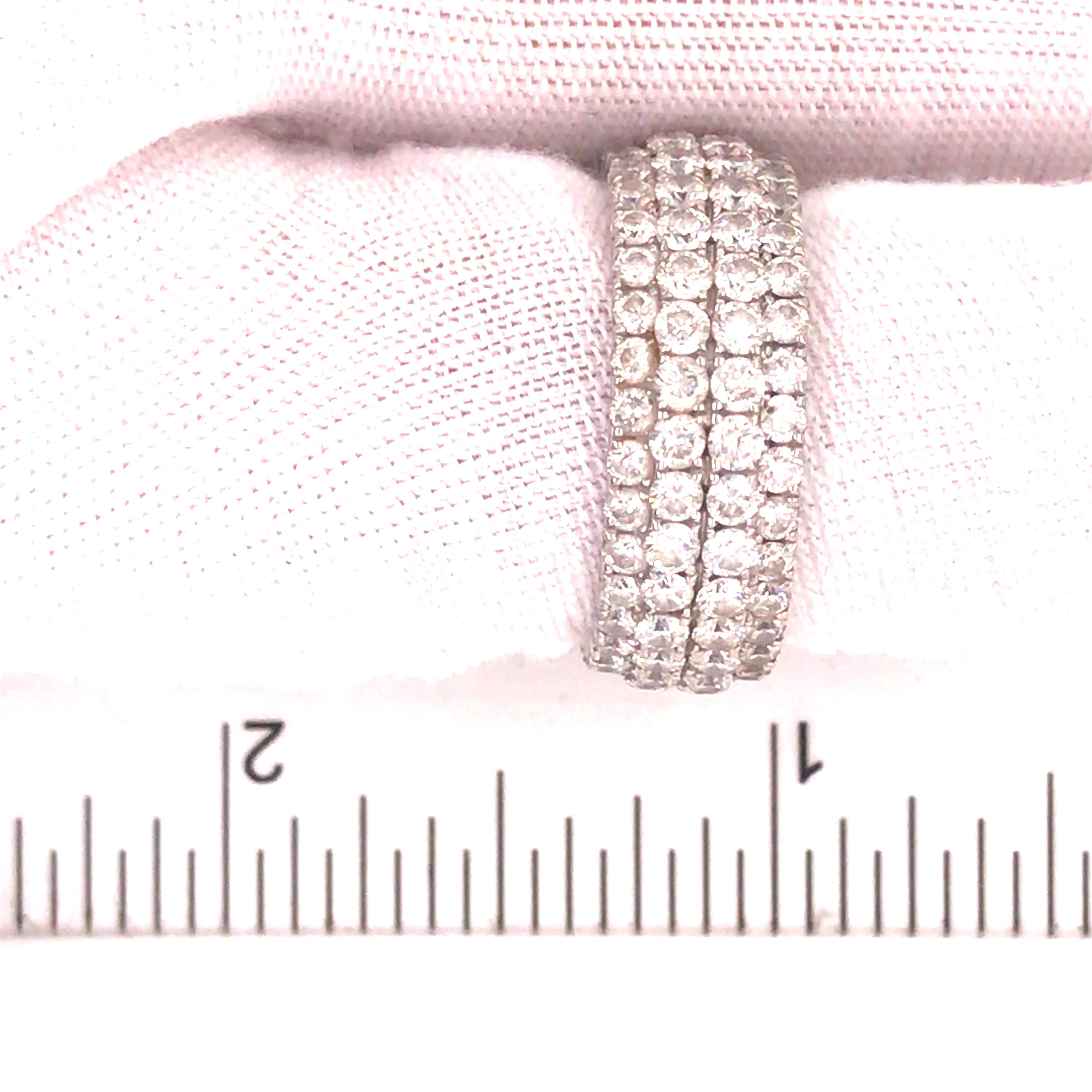 18 Karat Weißgold, 4-reihiger Diamantring mit Diamantpavé im Angebot 1