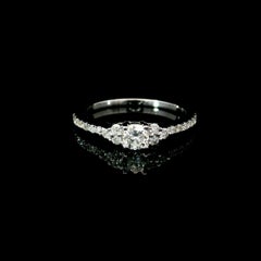 18K Diamond Ring