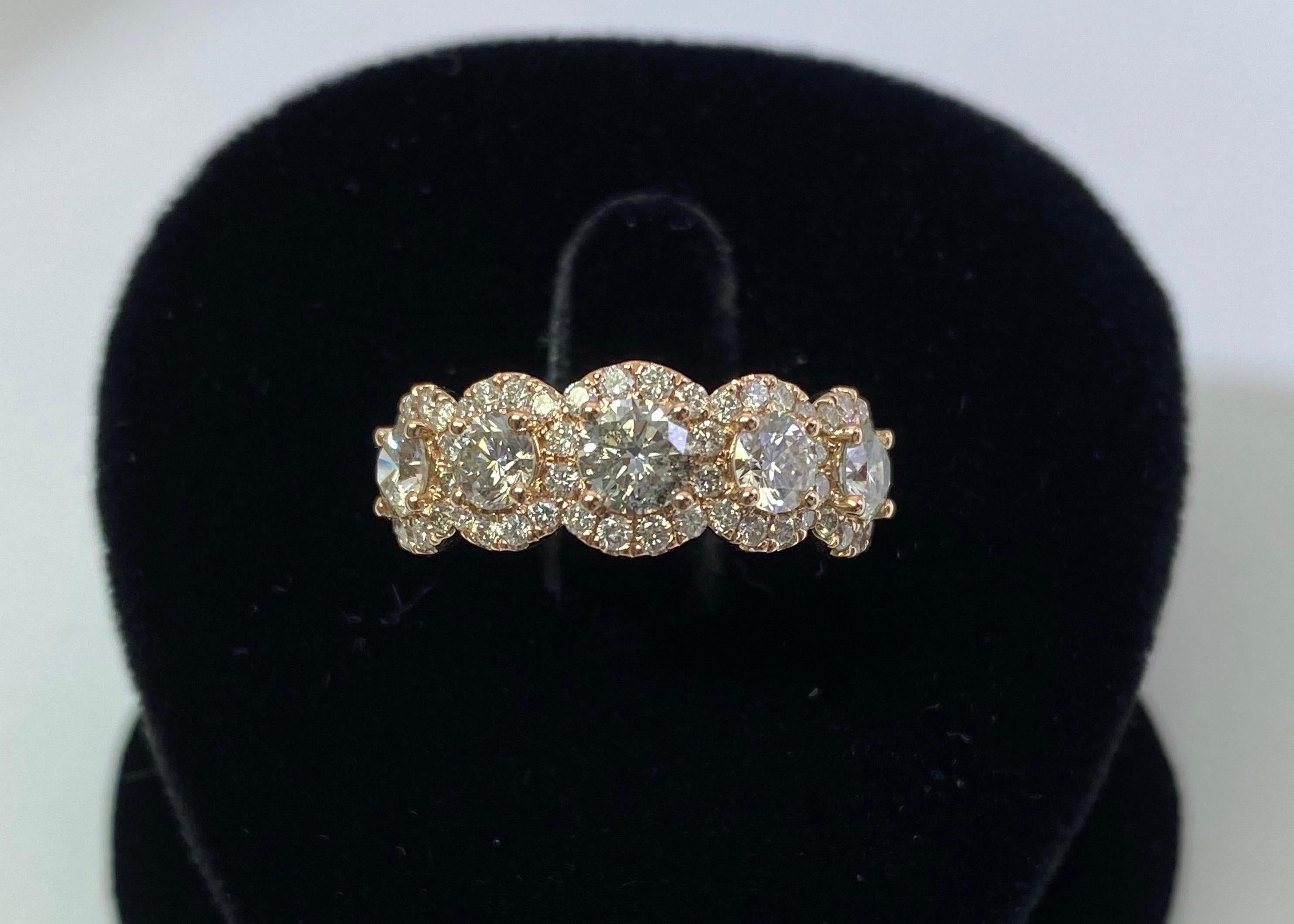 18K Diamond Ring In New Condition For Sale In Hong Kong, CN