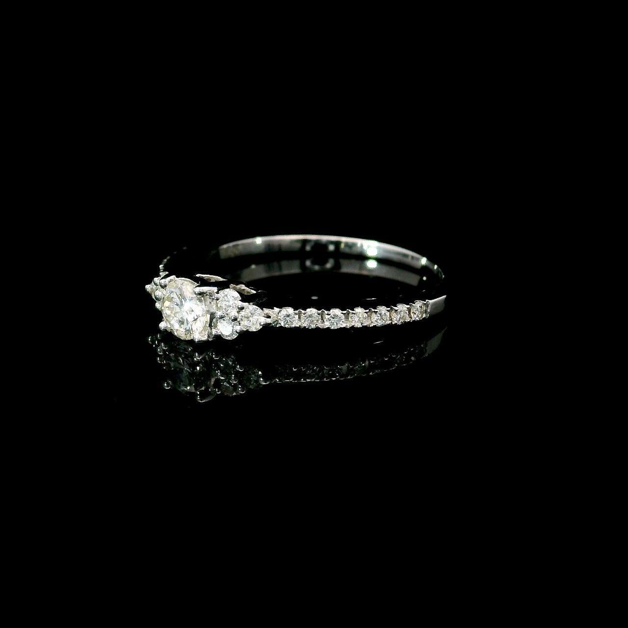 Bague en diamant 18K Neuf - En vente à บางรัก, TH