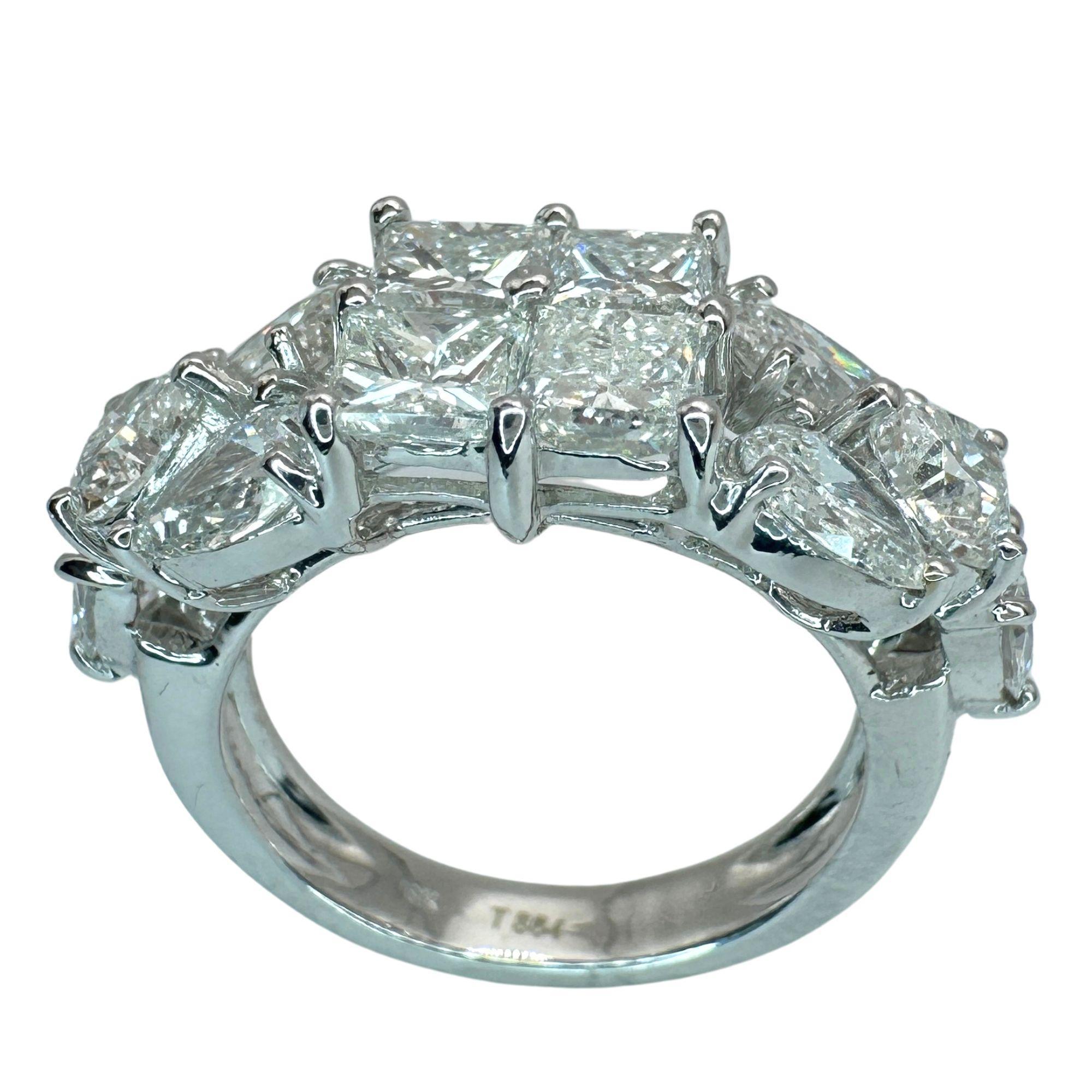 Women's 18k Diamond Ring For Sale