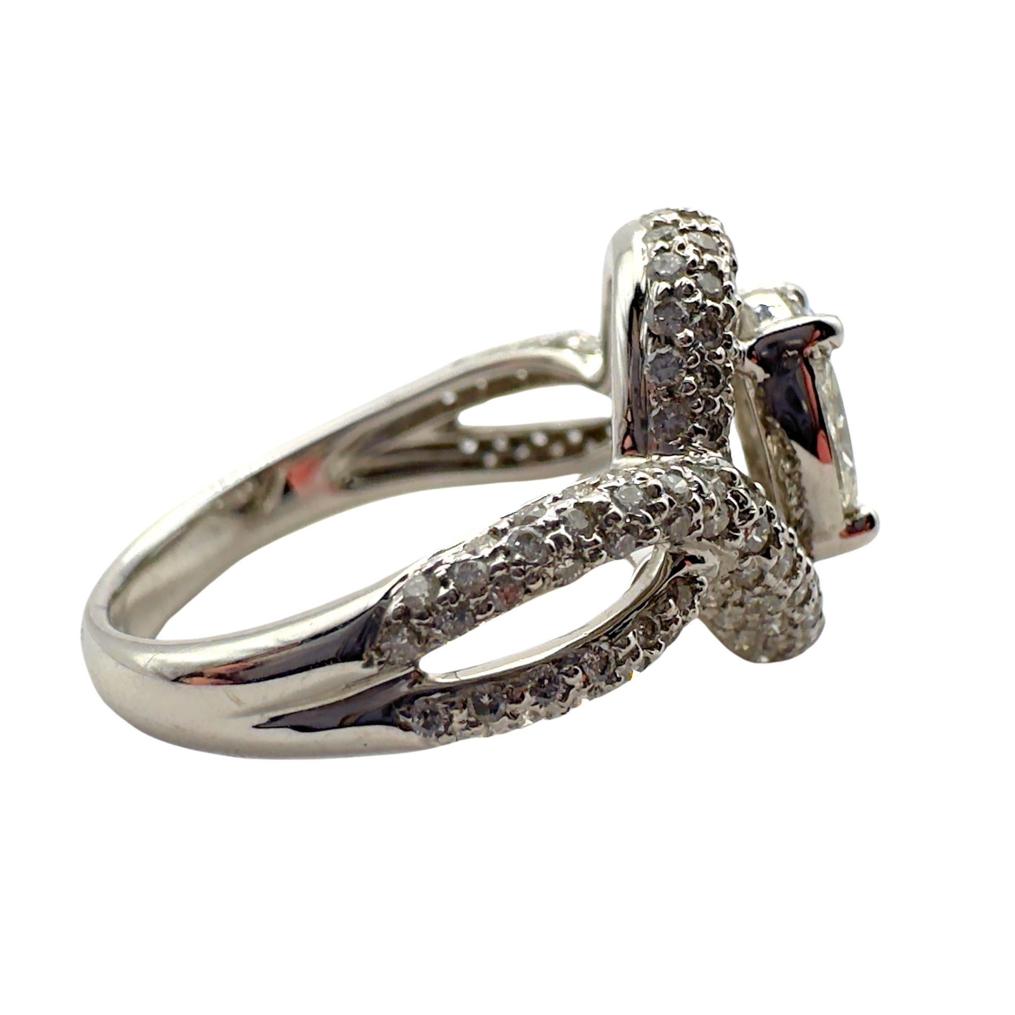 Women's 18k Diamond Ring For Sale