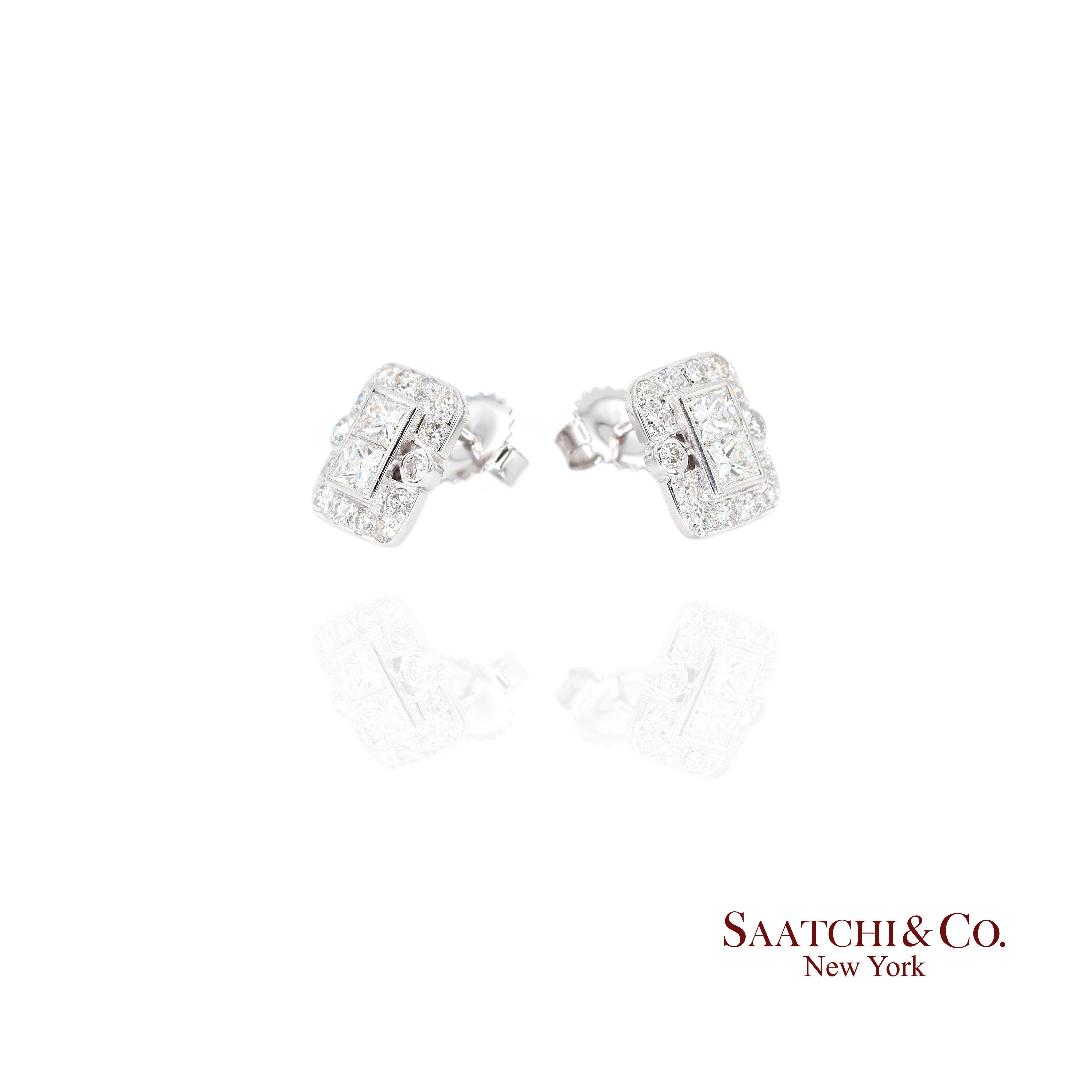 18k Diamant Ohrstecker Damen Weißgold VVS Princess Cut Klassisch Luxe (Carréschliff) im Angebot
