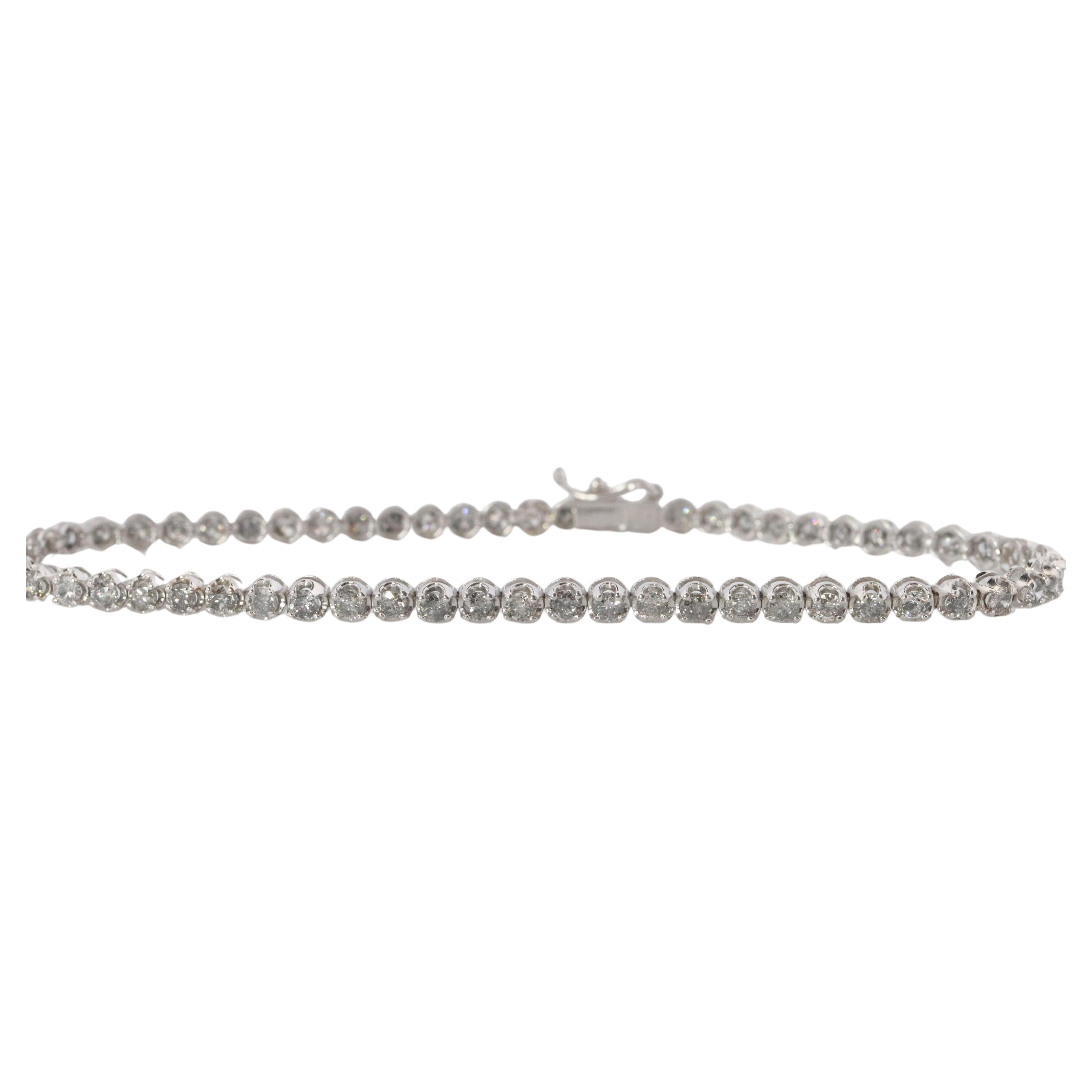 Pulsera de tenis de diamantes de 18k. Pulsera de tenis de oro blanco de 18 quilates con diamantes redondos. 2CTW en venta