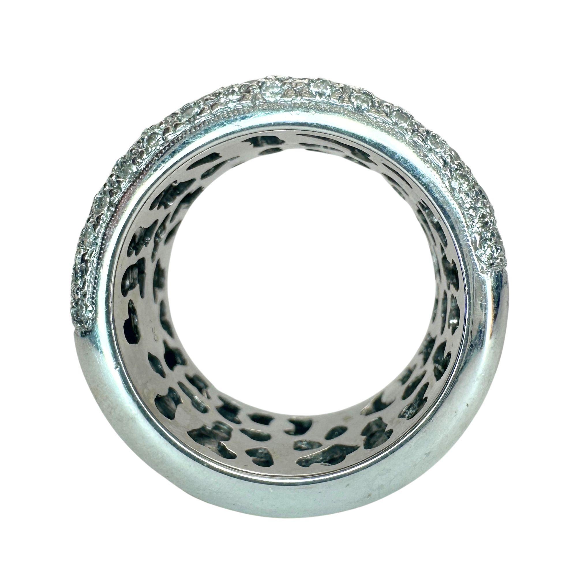 Round Cut 18k Diamond Wide Band Ring For Sale