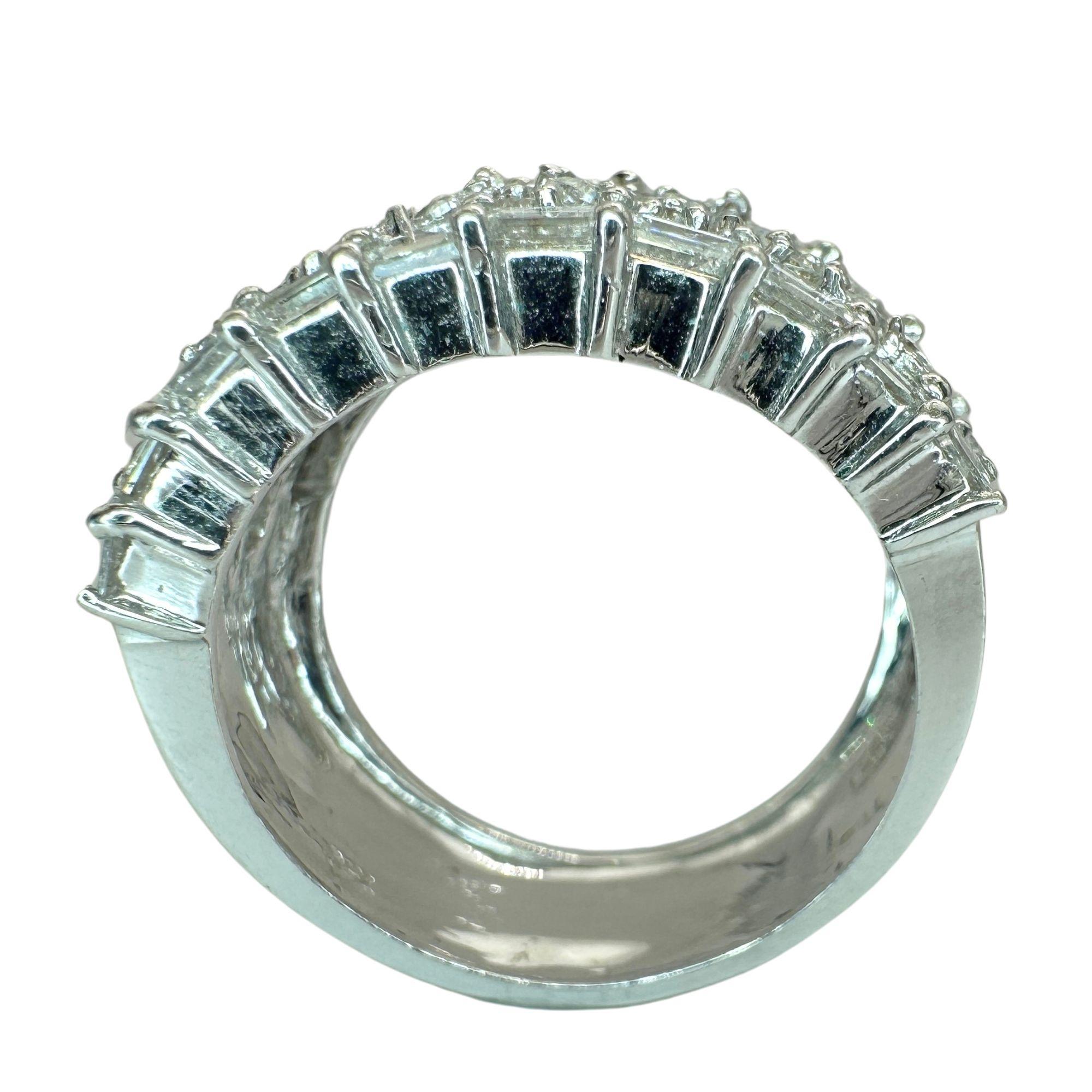 Women's 18k Diamond Wide Band Ring For Sale