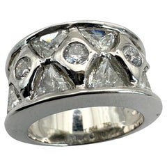 18k Diamant Ring mit abstraktem Design