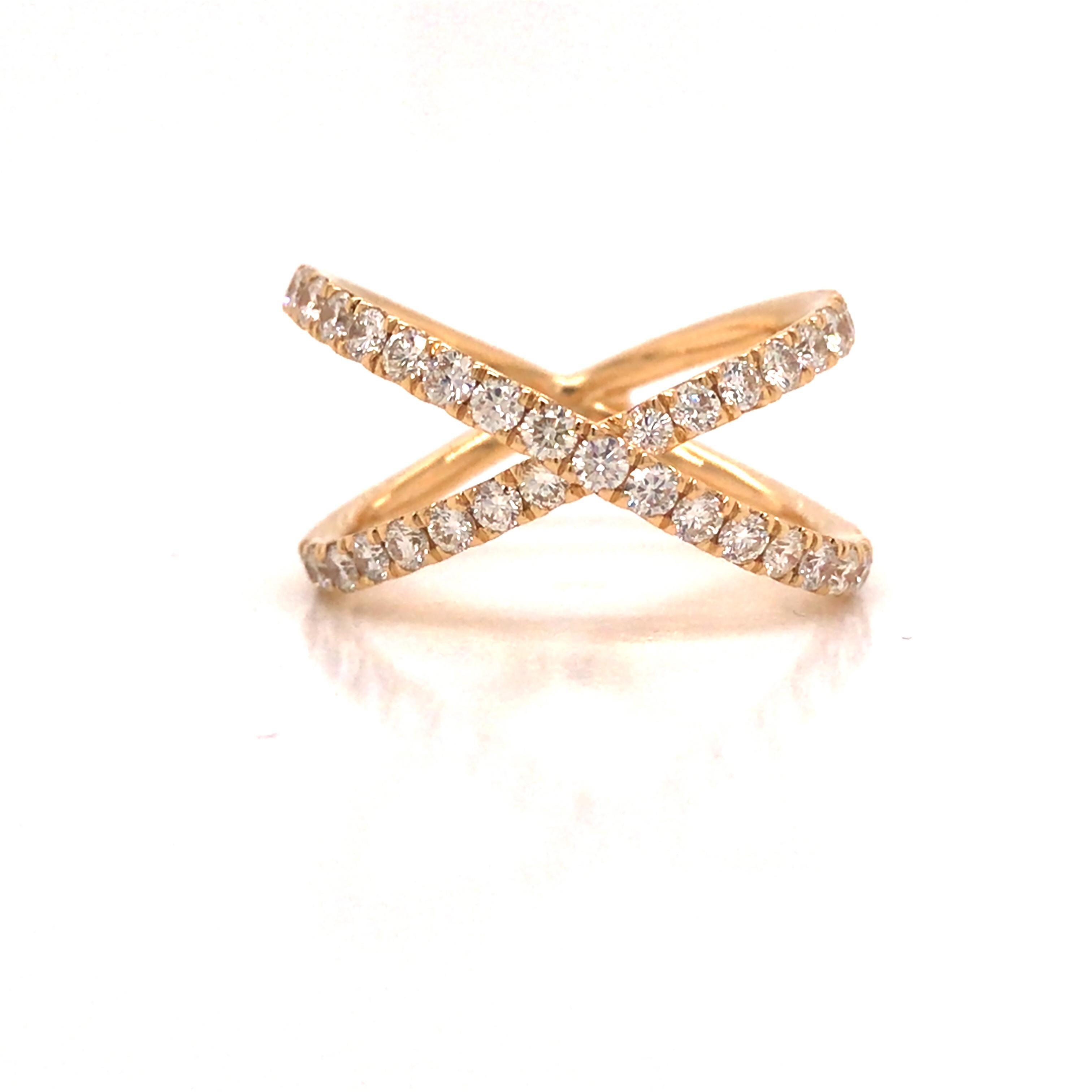 Diamant-Crossover-Ring 'X' aus 18K Gelbgold.  (35) Runde Diamanten im Brillantschliff mit einem Gesamtgewicht von 1,50 Karat, Farbe G-H und Reinheit VS-SI sind fachmännisch gefasst.  Der Ring misst 3/8 in der Breite.  Ringgröße 6, 4,5 Gramm.