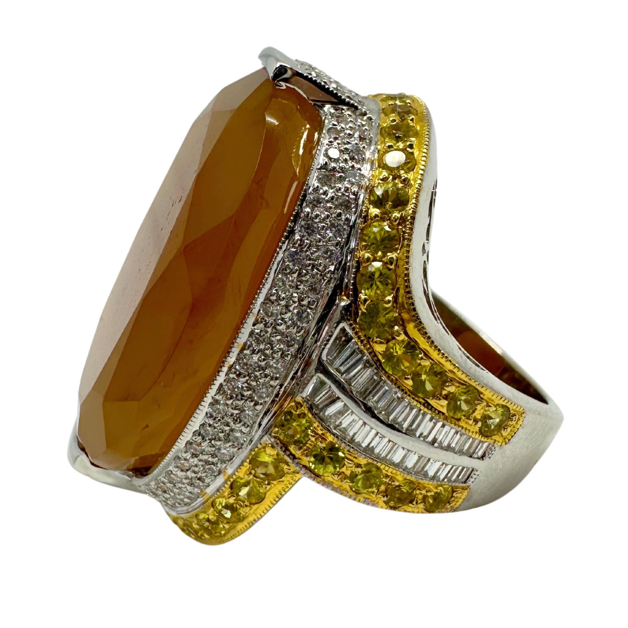 Bague cocktail 18K diamant, saphir jaune et ambre jaune simulé au centre
Condit : En bon état avec quelques légères usures de surface dues à l'âge.
Taille de la bague : 8
Marques : 