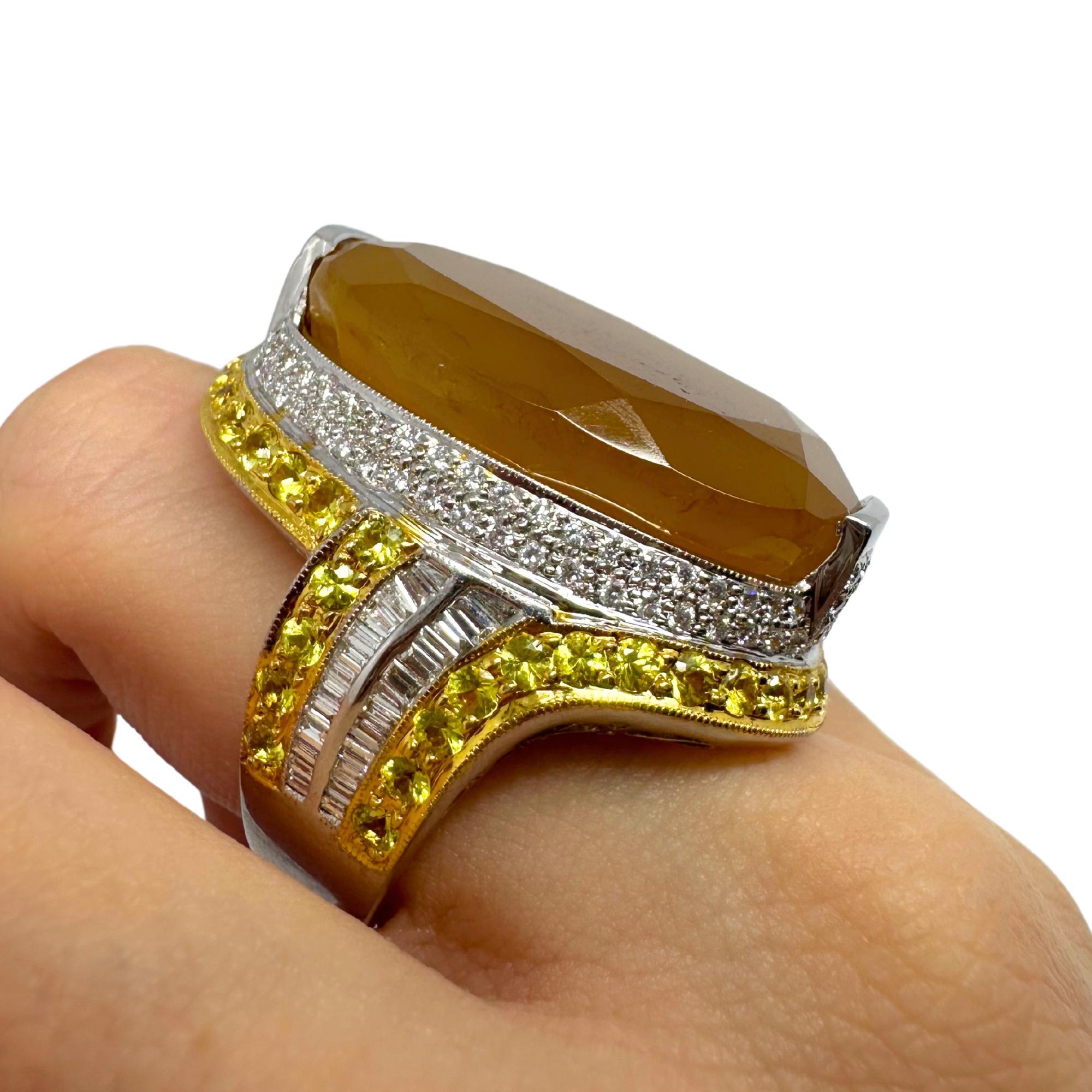 Bague cocktail 18 carats, saphir jaune et ambre jaune simulé en vente 2