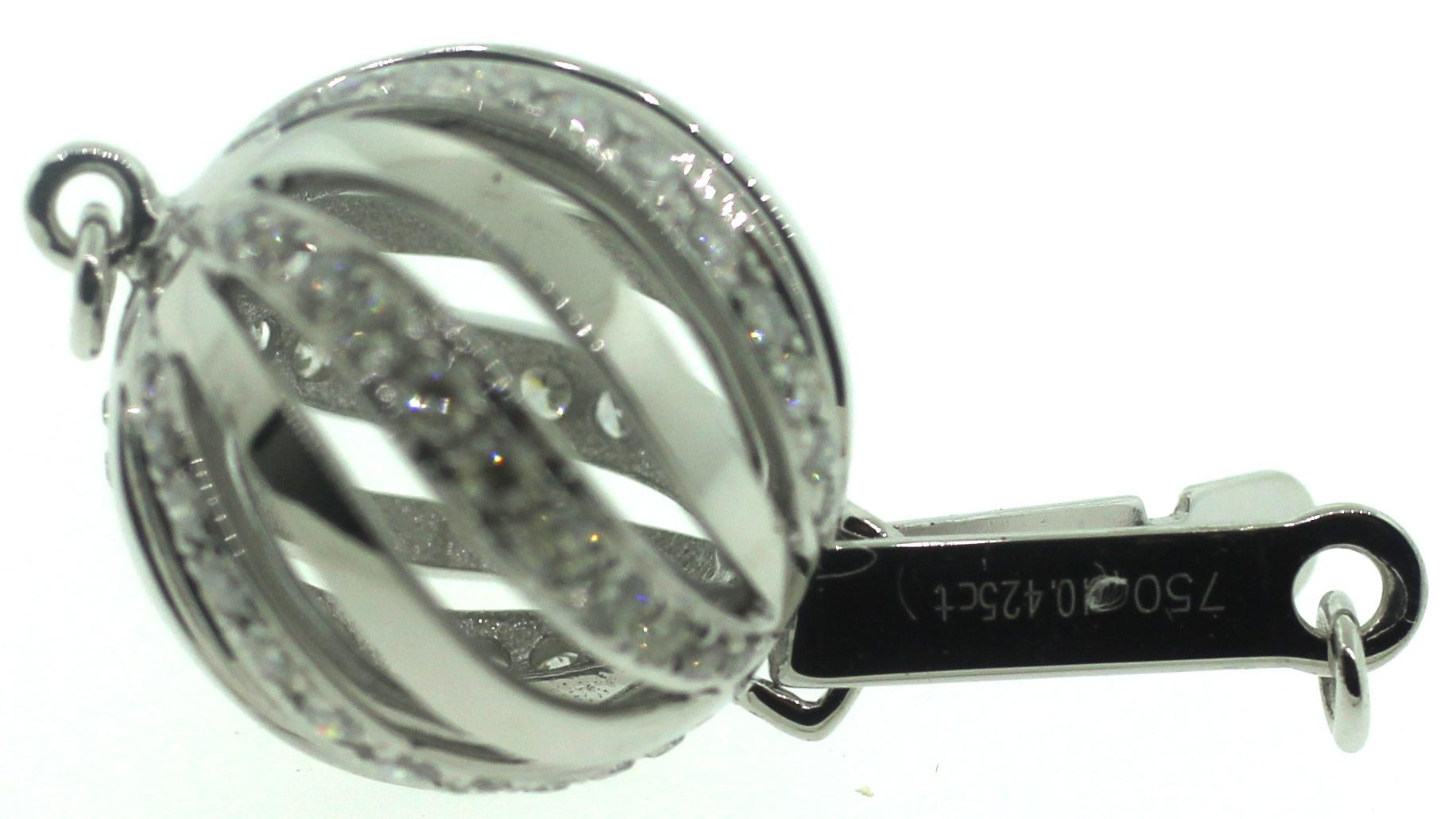 Contemporain Fermoir boule 18 carats avec diamants 17,8x12,5 mm en vente