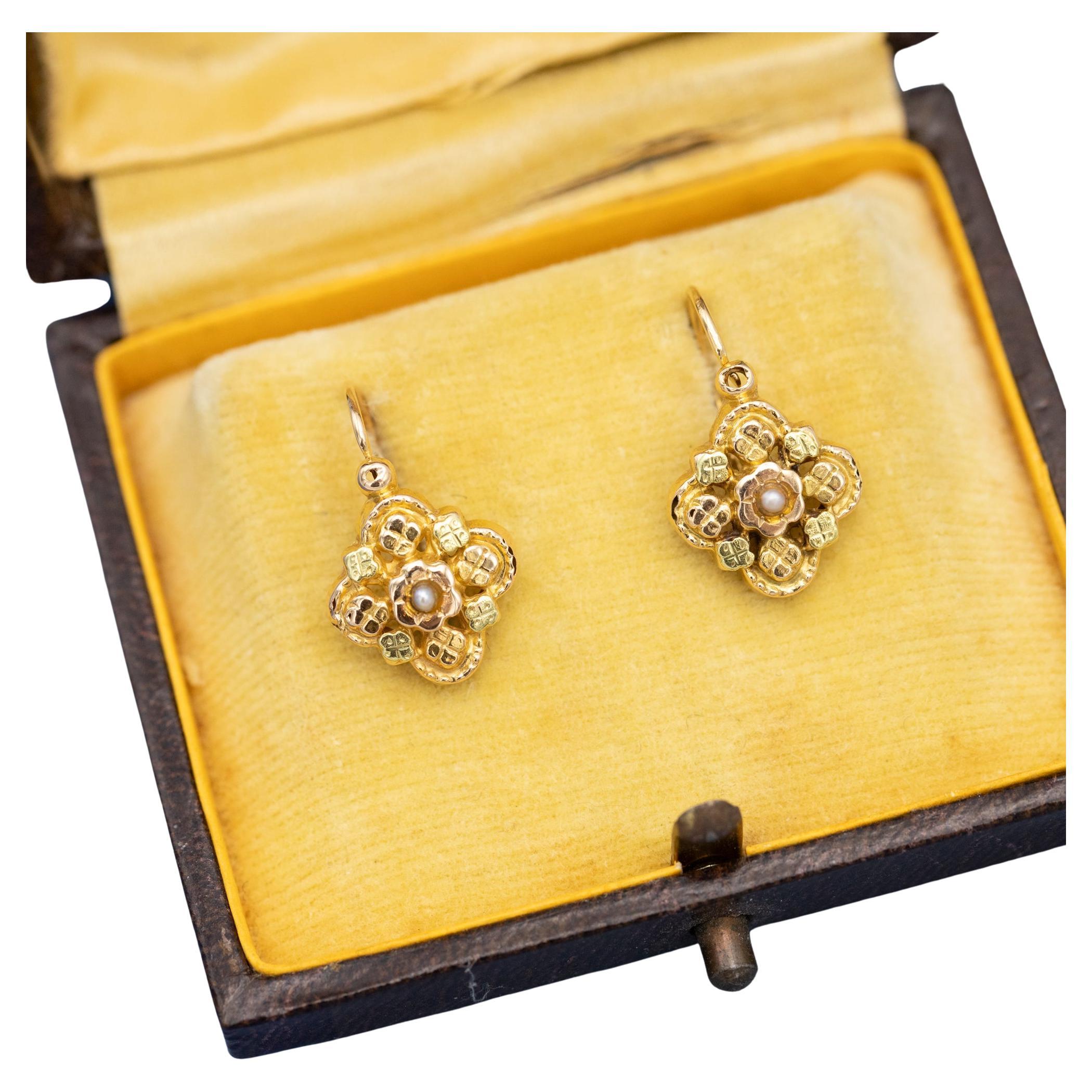 18K dormeuses - Antique French dangling pearl earrings - Victorian sleepers For Sale