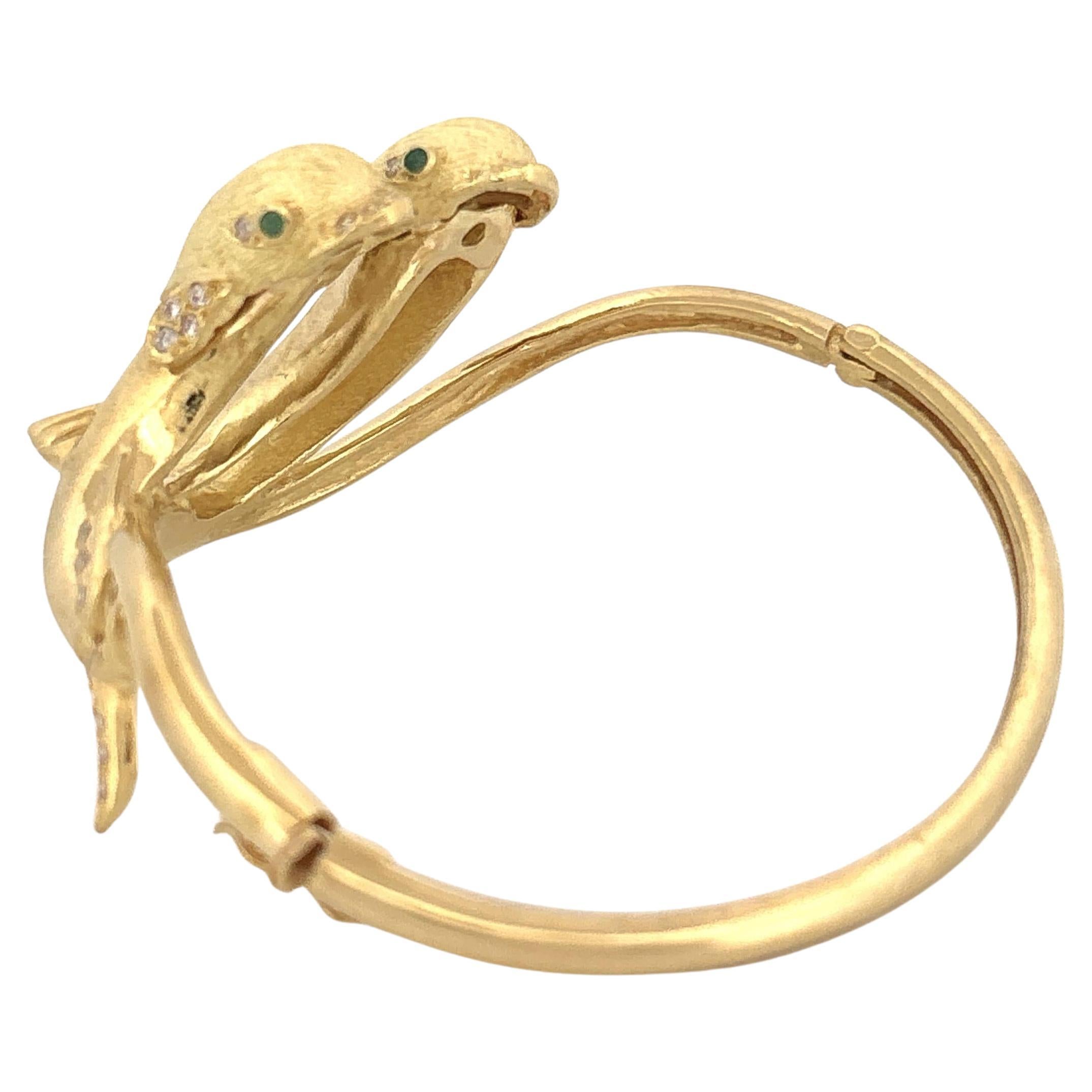 18K Double Dolphin Bracelet Diamond 0.60ctw Emerald eyes For Sale