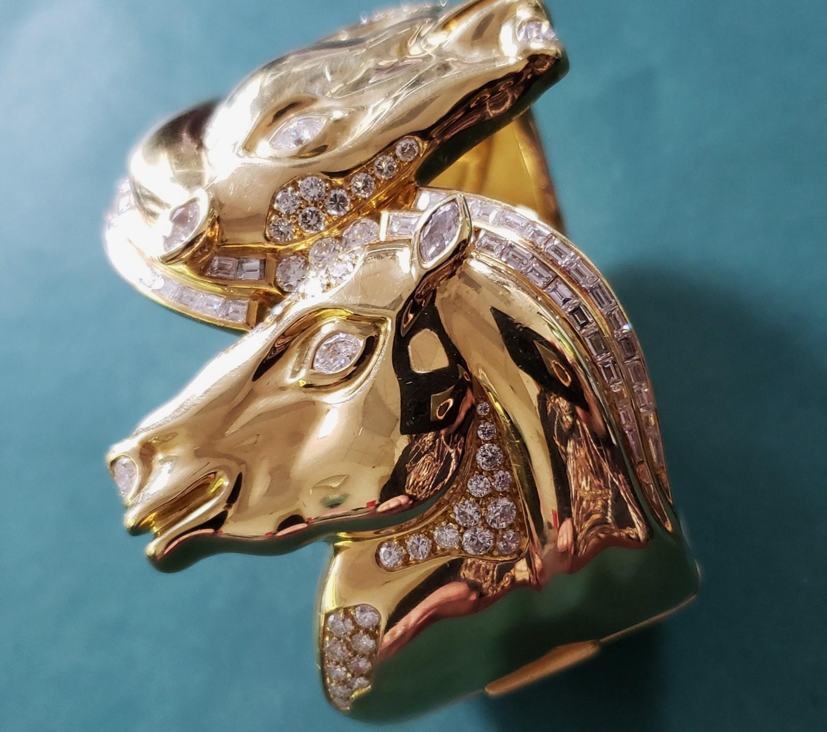 Women's 18K Double Head Equestrian Horse cuff diamond bracelet 2