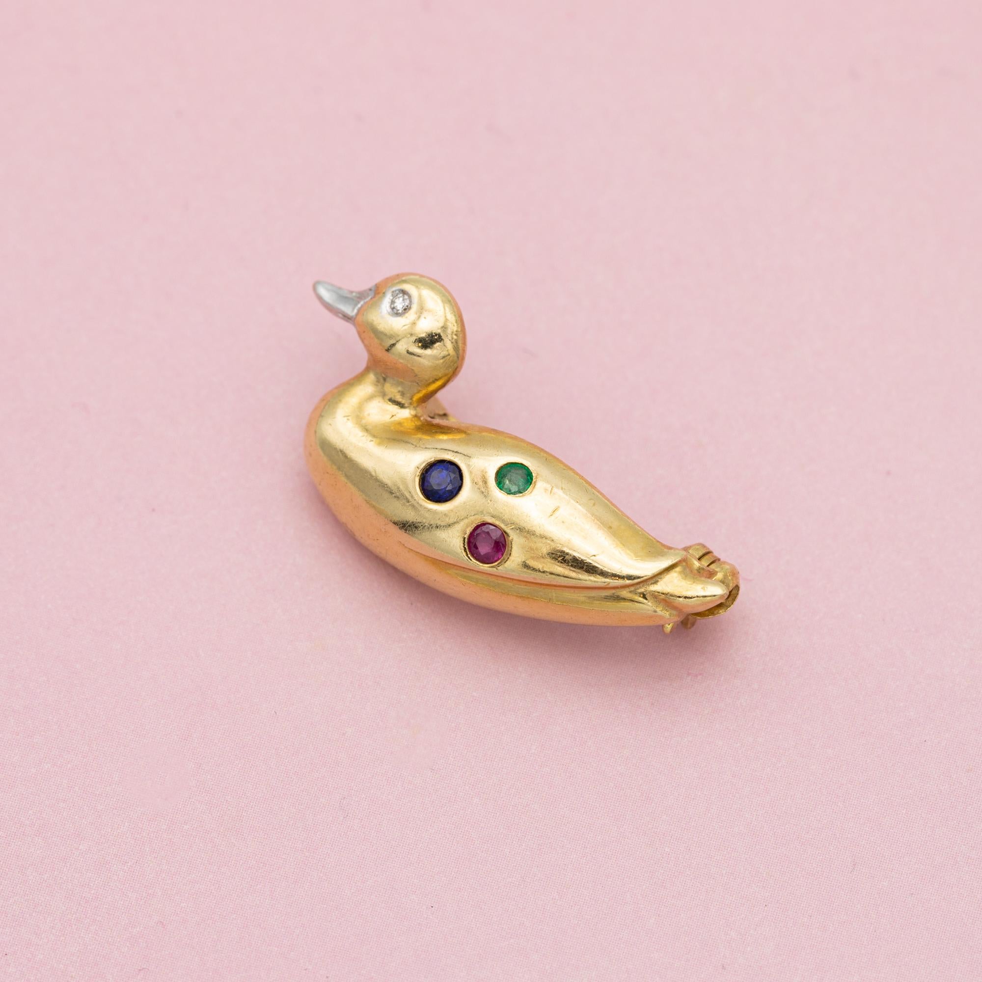 Brilliant Cut 18k duck Brooch - solid yellow gold animal pin - diamond ruby sapphire emerald For Sale