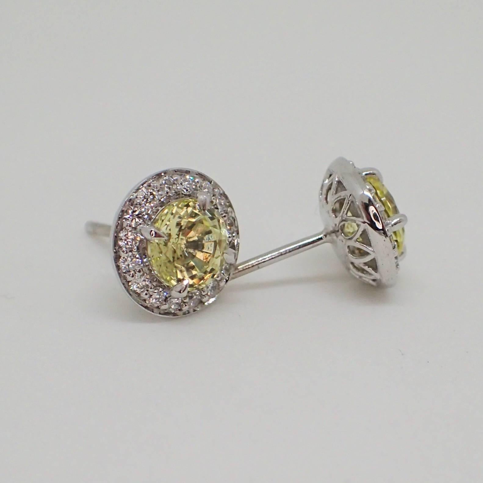 18K Earrings: 2.28 carats Chatham-Created Yellow Sapphire & 0.38 carats Diamond In New Condition In Coral Gables, FL