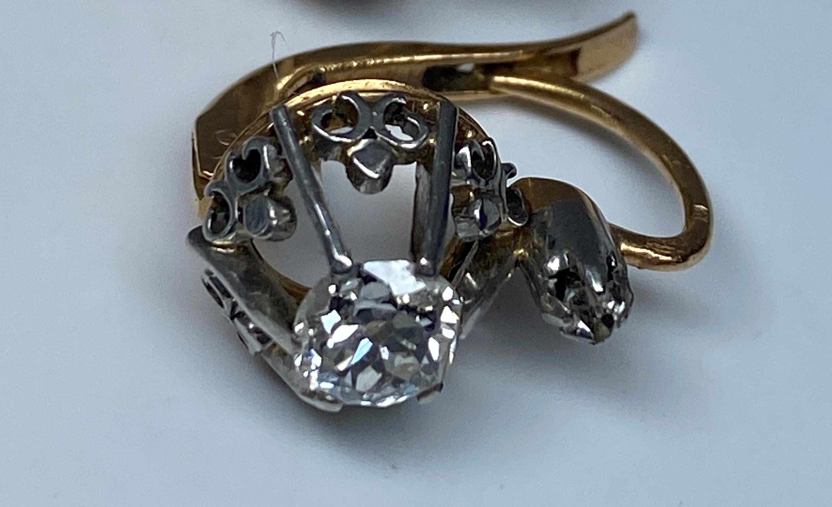 Boucles d'oreilles en or 18 carats serties de diamants, vers 1900   en vente 5