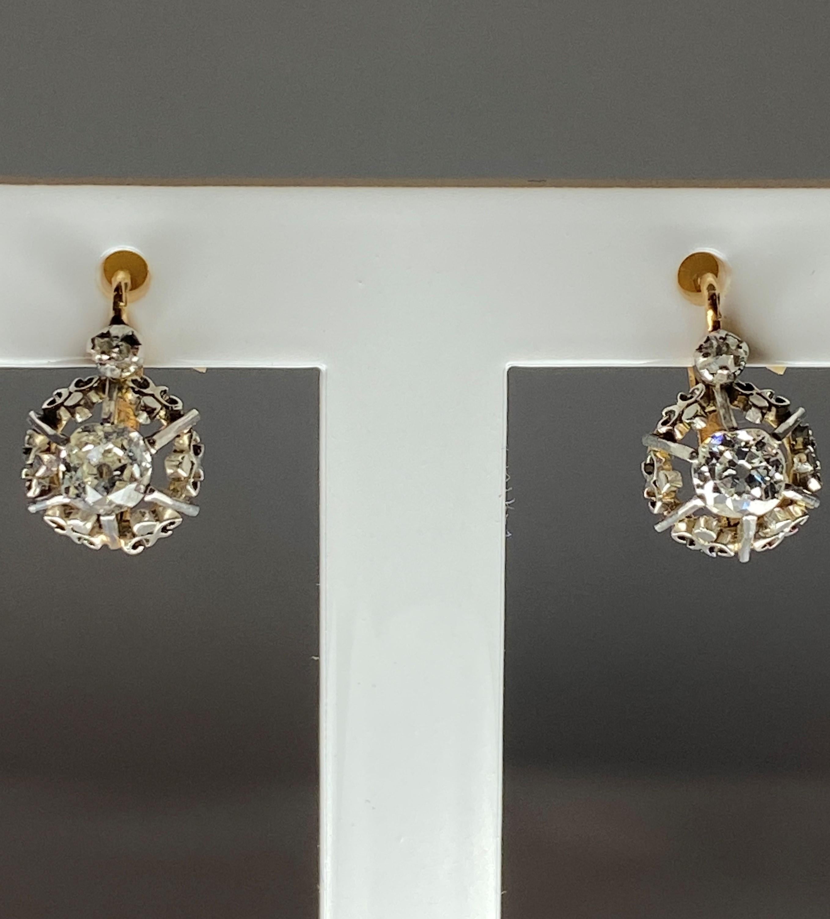 18k Earrings Set with Diamonds, Around 1900 For Sale 9