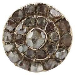 Anillo Edwardian de 18 quilates con racimo de margaritas de diamantes. Oro amarillo de 18k con diamante talla antigua