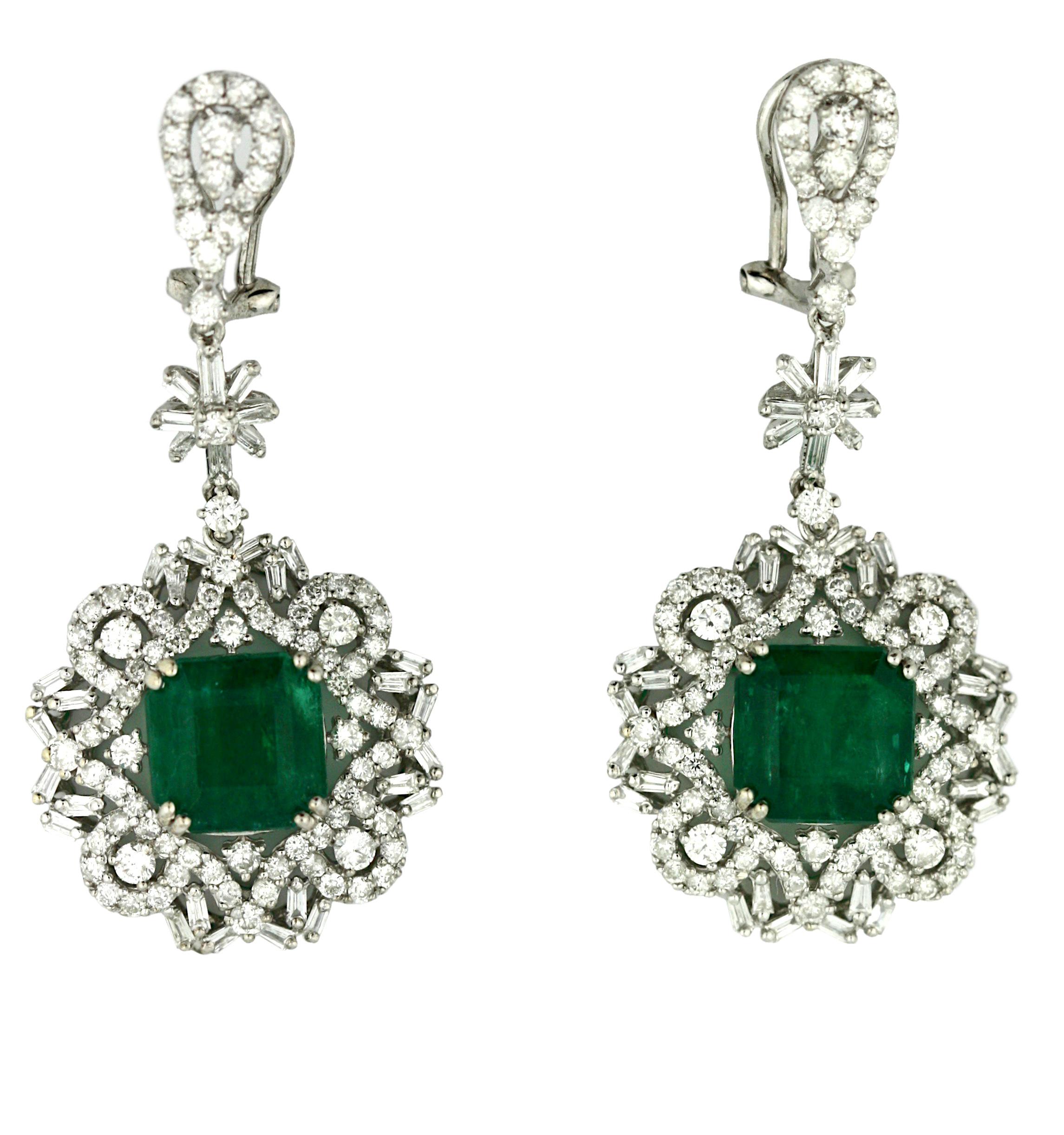 18K Emerald and Diamond Earrings 5