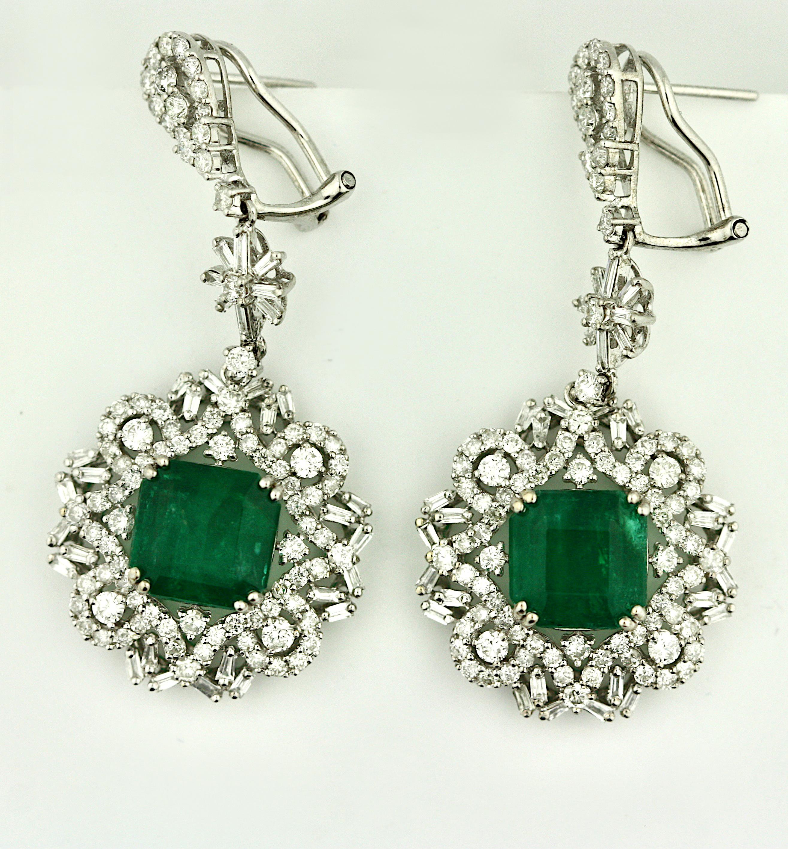 18K Emerald and Diamond Earrings 3