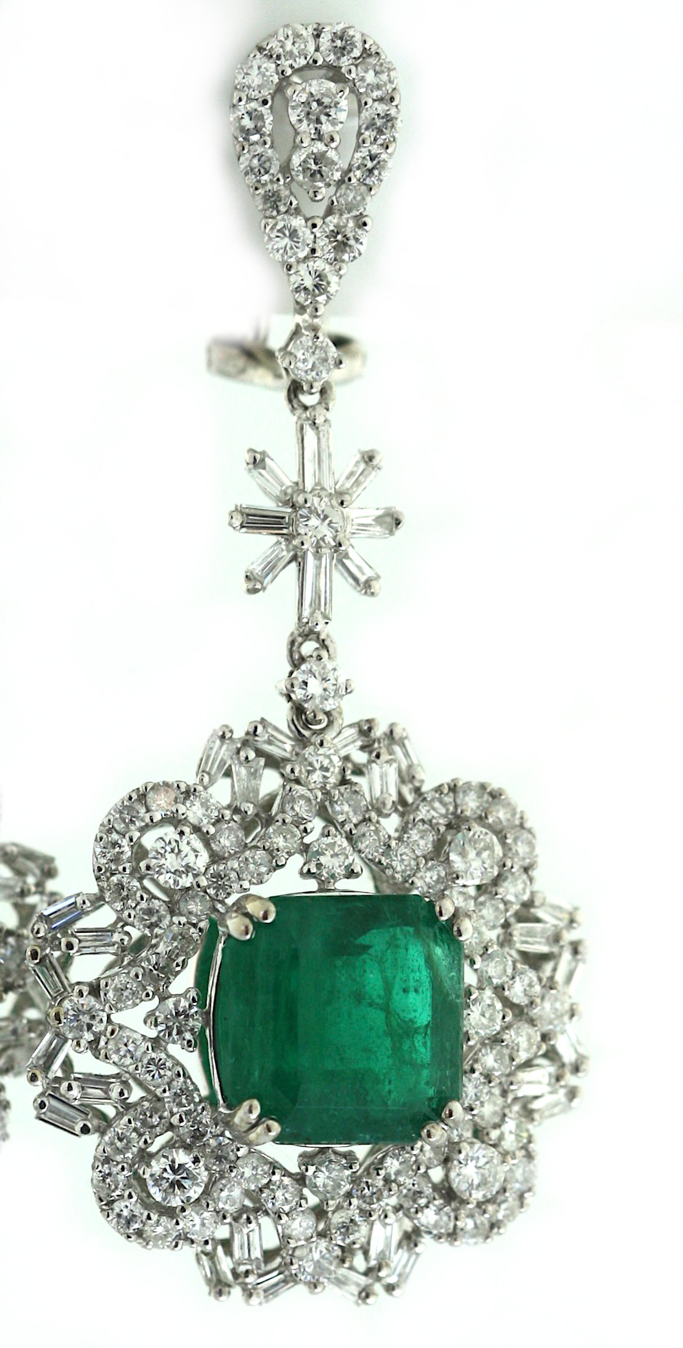 18K Emerald and Diamond Earrings 4