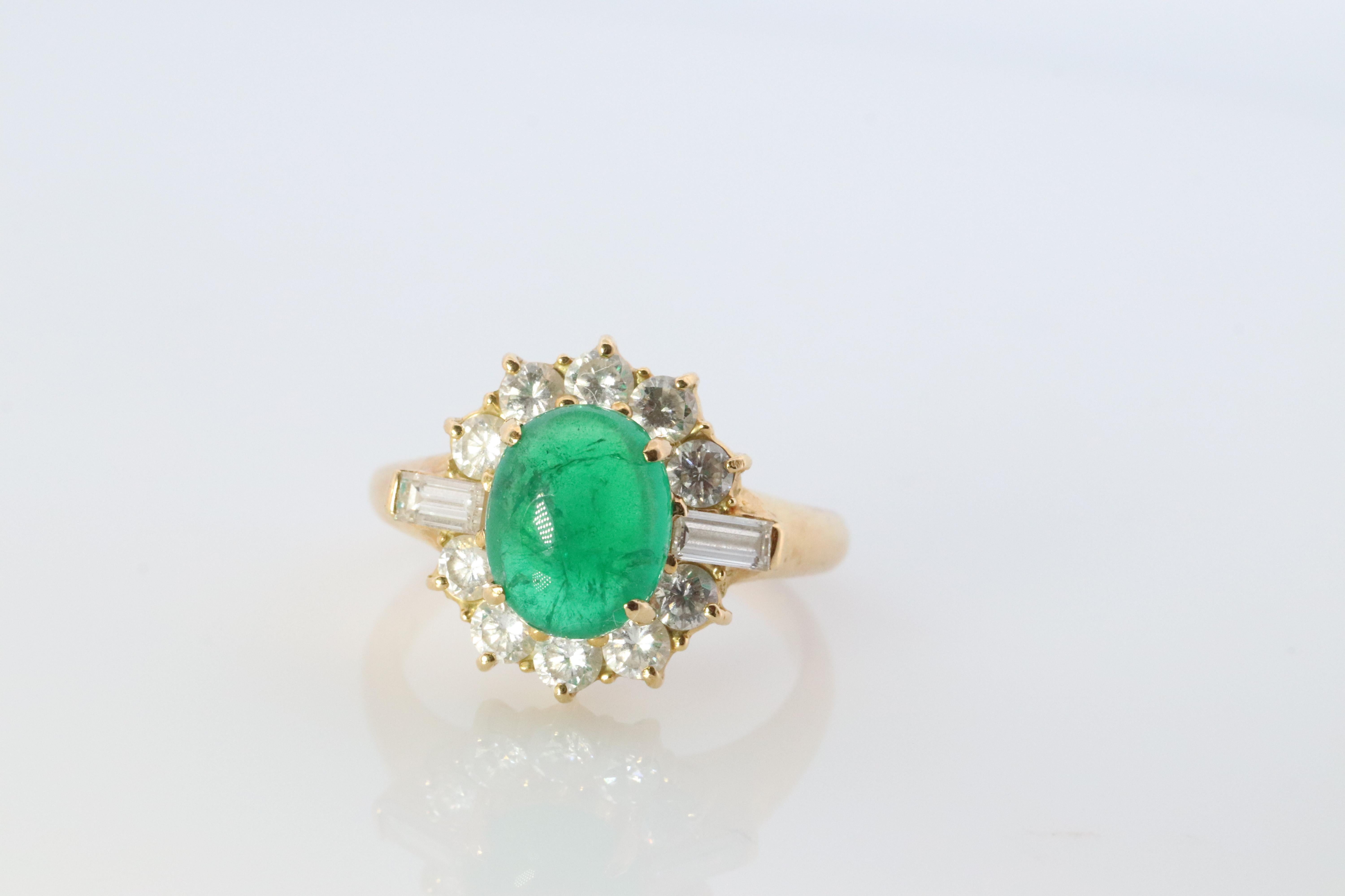 18k Emerald and Diamond Halo yellow gold ring. Natural Emerald Cabochon ring. In Good Condition For Sale In Port Charlotte, FL