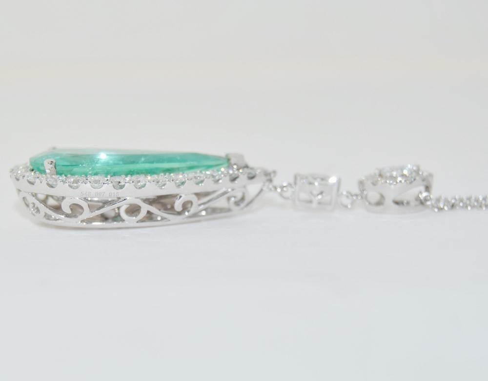 Contemporary 18 Karat Emerald and Diamond Pendant Necklace For Sale
