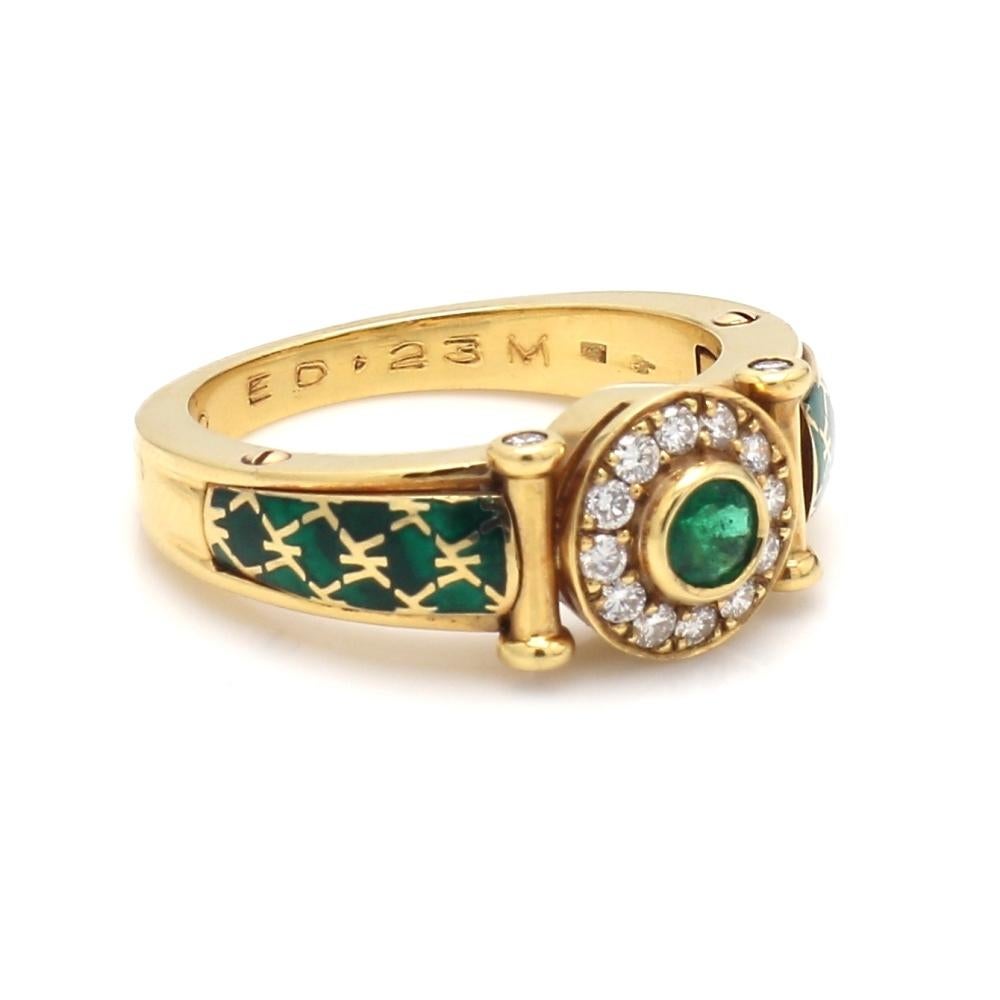 Round Cut 18K, Emerald and Diamond Ring For Sale