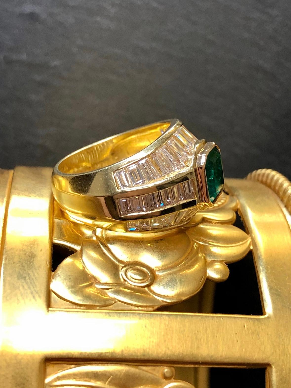Contemporary 18K Emerald Baguette Diamond Ring For Sale