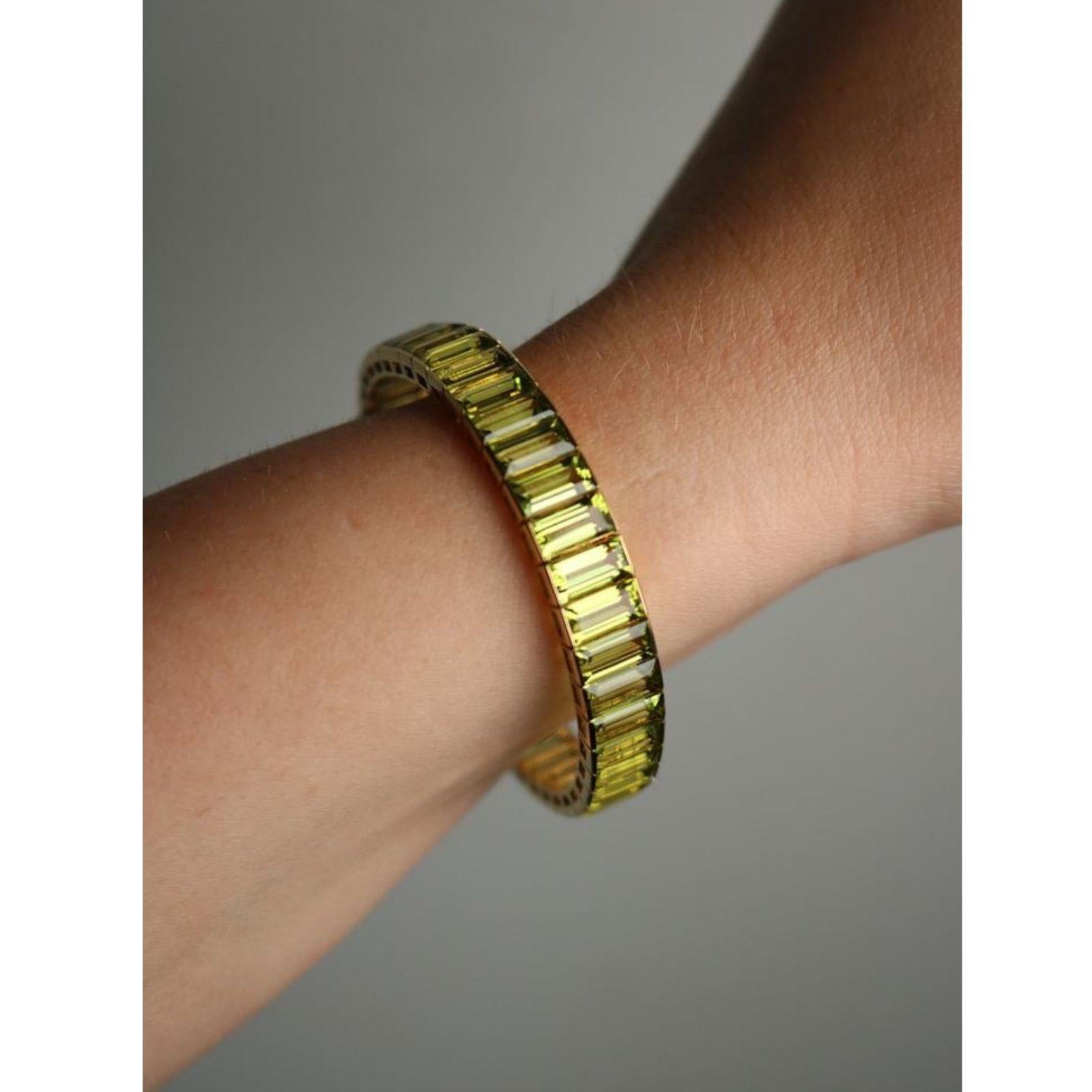 18K Emerald Cut Bracelet Peridot Straight Line Tennis Bracelet 18K Gold ~26ctw For Sale 6