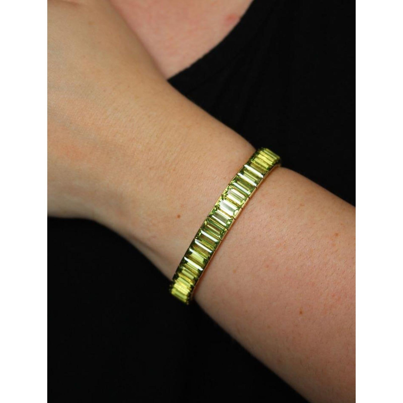 Modern 18K Emerald Cut Bracelet Peridot Straight Line Tennis Bracelet 18K Gold ~26ctw For Sale