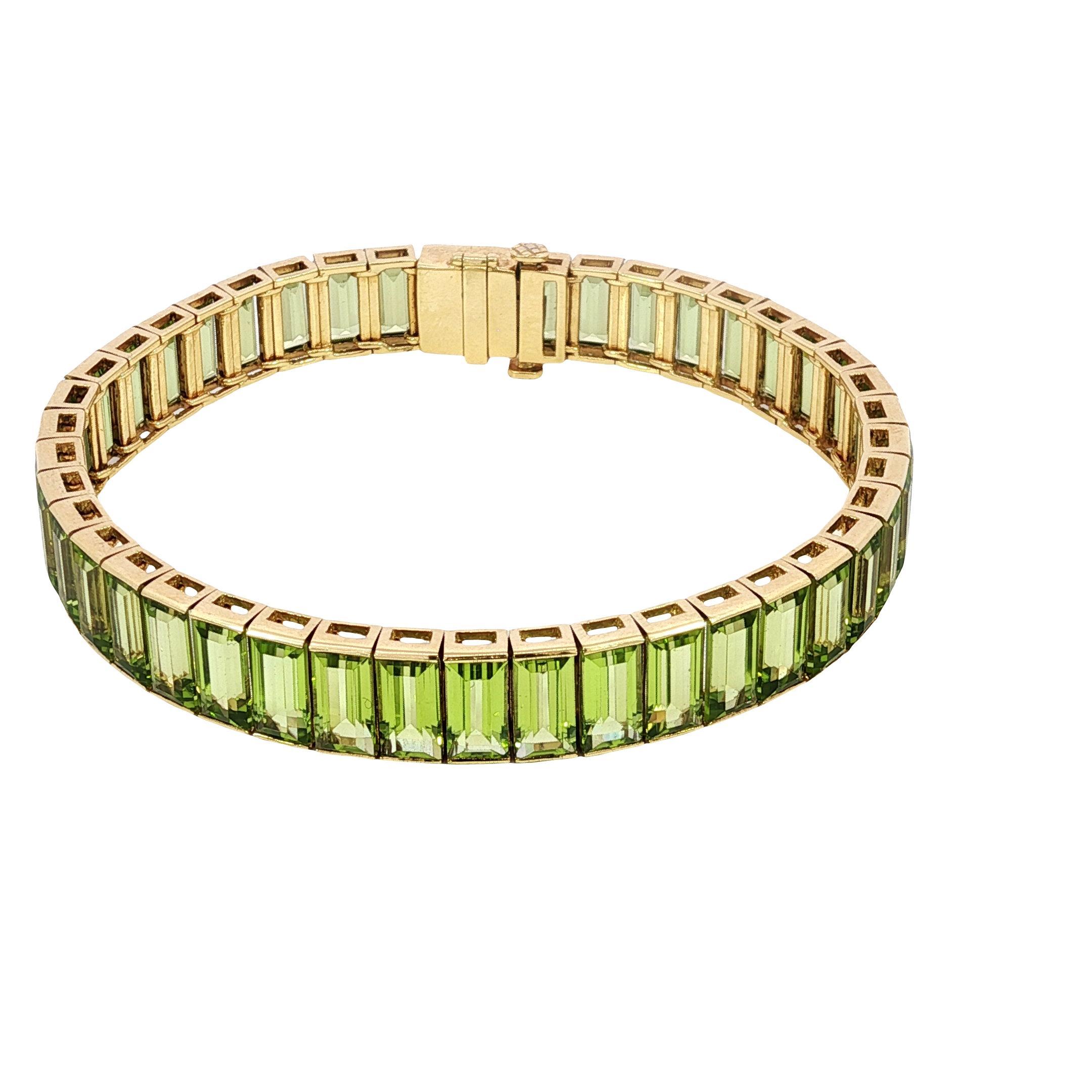 18K Emerald Cut Bracelet Peridot Straight Line Tennis Bracelet 18K Gold ~26ctw For Sale 3