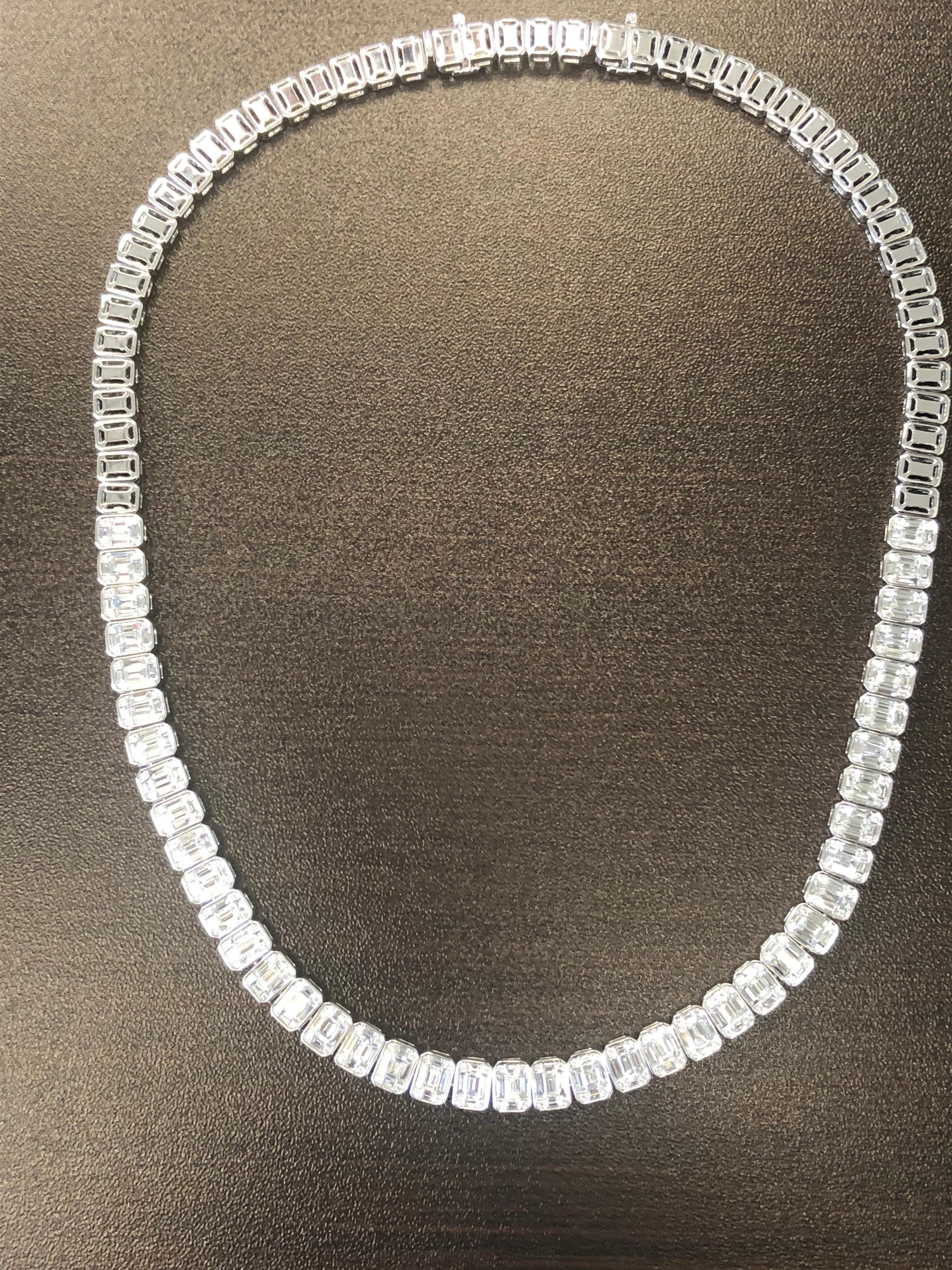 Collier de diamants taille émeraude 18 carats de 9 carats Neuf - En vente à Great Neck, NY