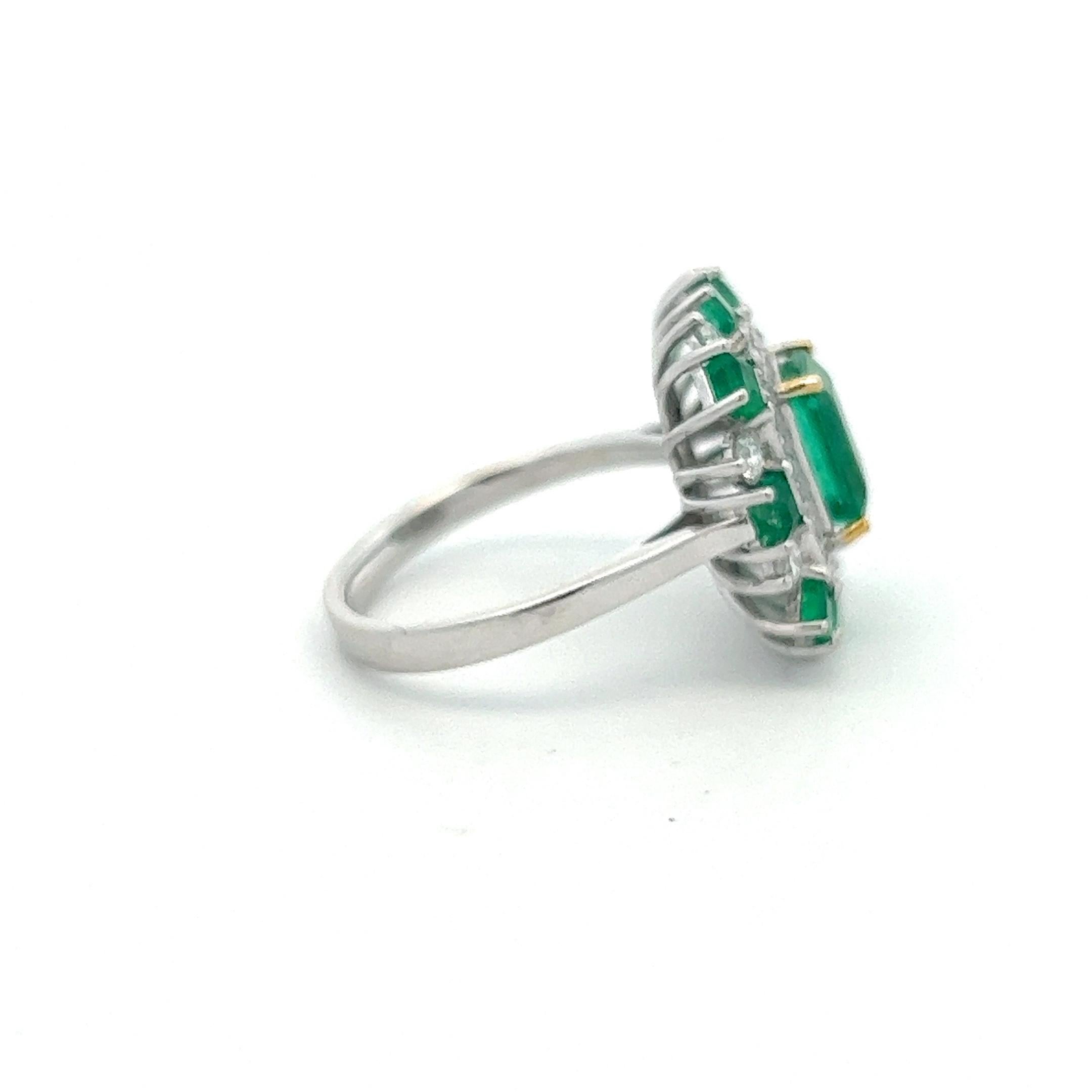 18k Emerald Diamond Ring In Excellent Condition For Sale In Austin, TX