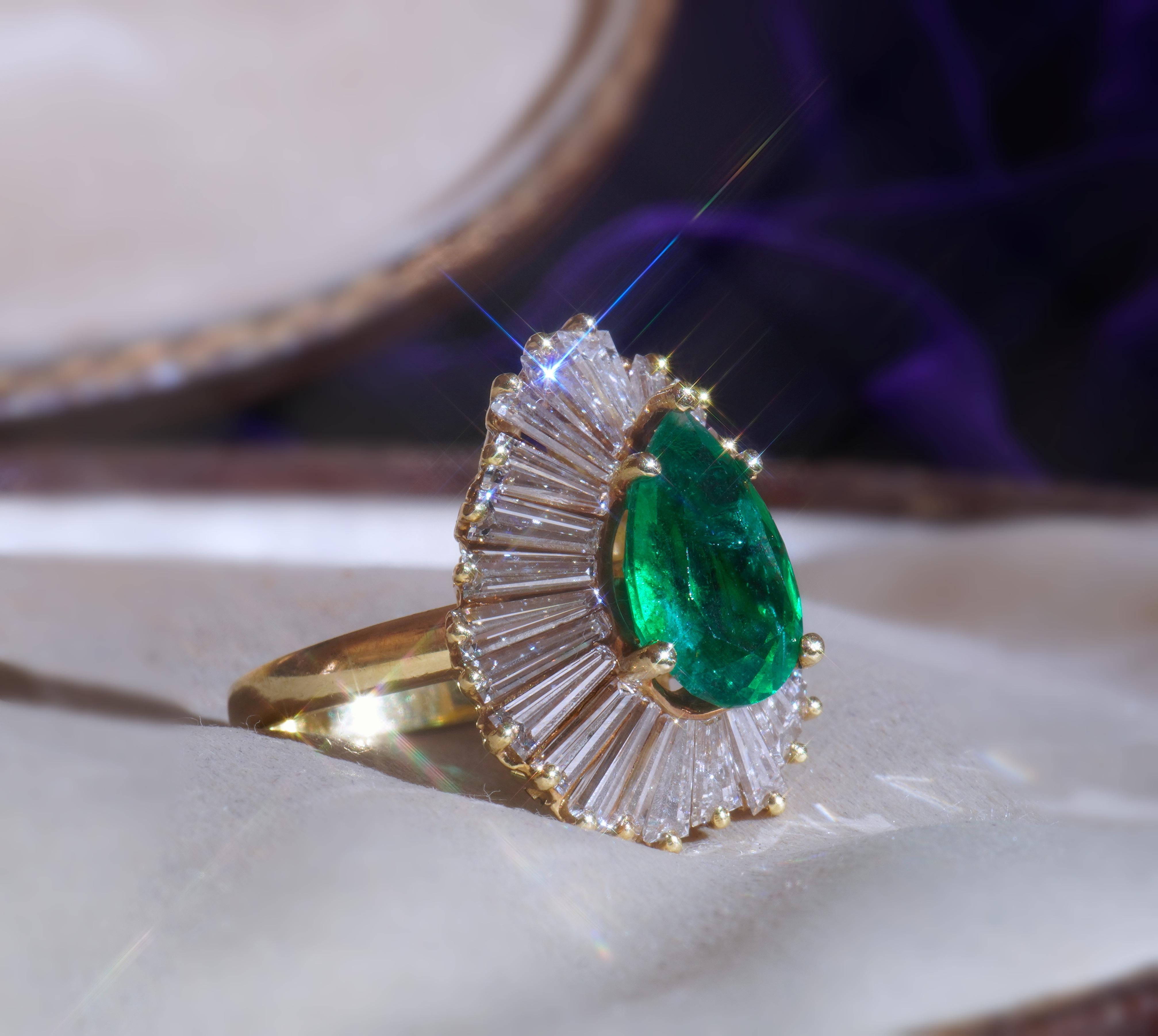 Women's 18K Emerald Diamond Ring Pendant Vintage Tiffany & Co Necklace GIA Fine 7.02 Cts