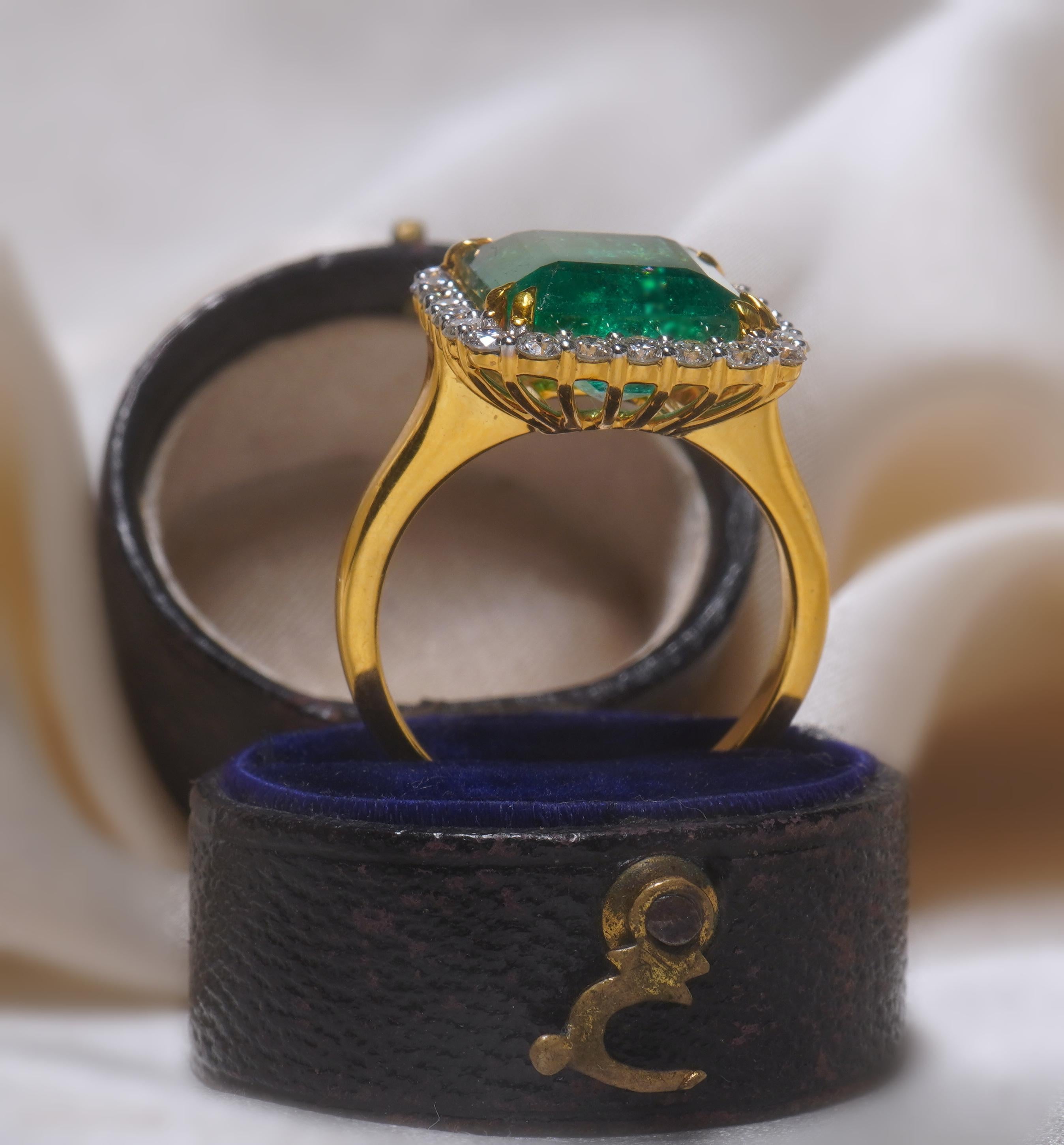 18K Emerald Diamond Ring Vintage GIA Certified Natural Fine VS Huge 5.62 Carats 5