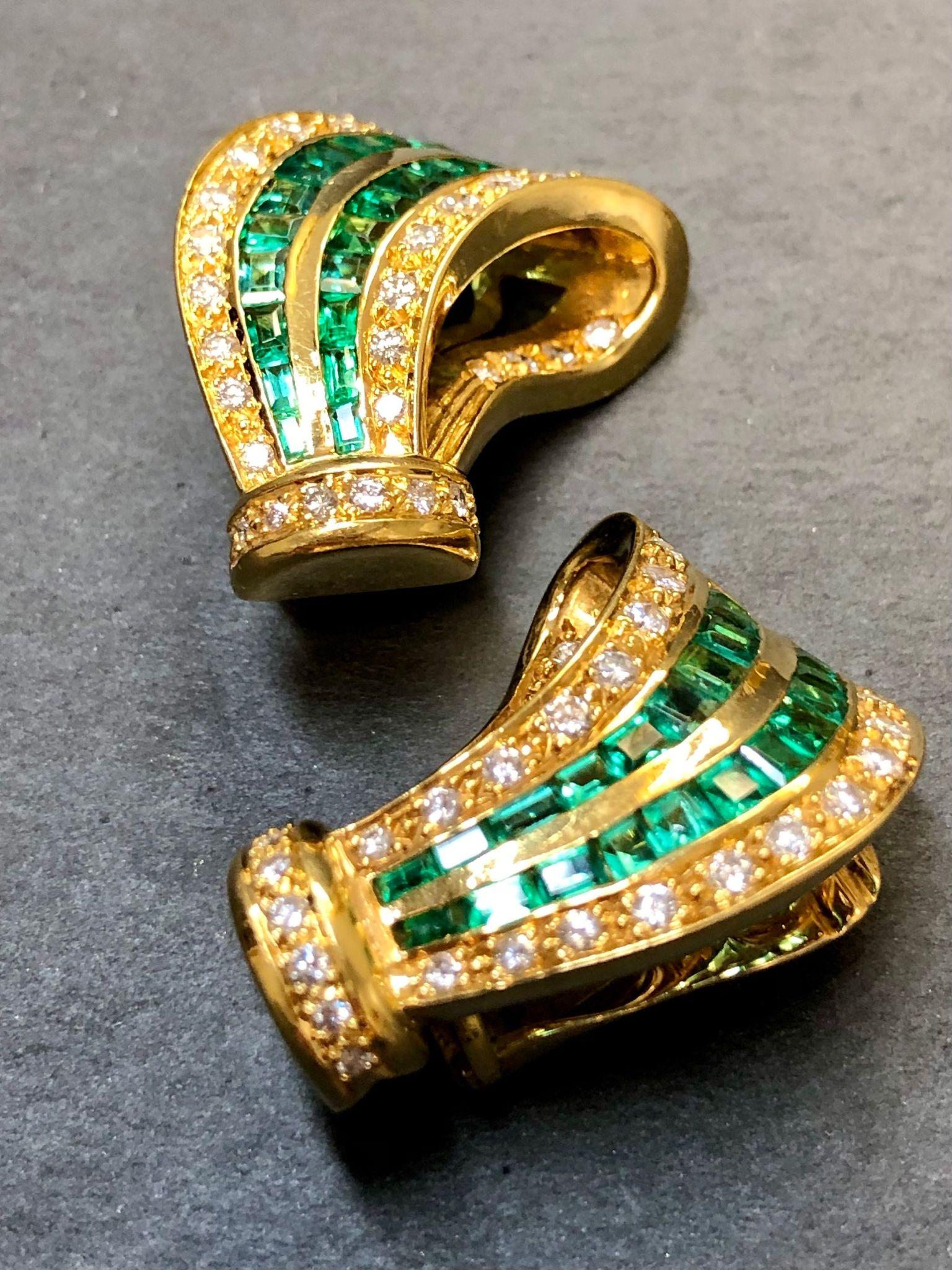 Estate 18K Emerald Diamond Scroll Huggie Clip Earrings 6.10cttw In Good Condition For Sale In Winter Springs, FL