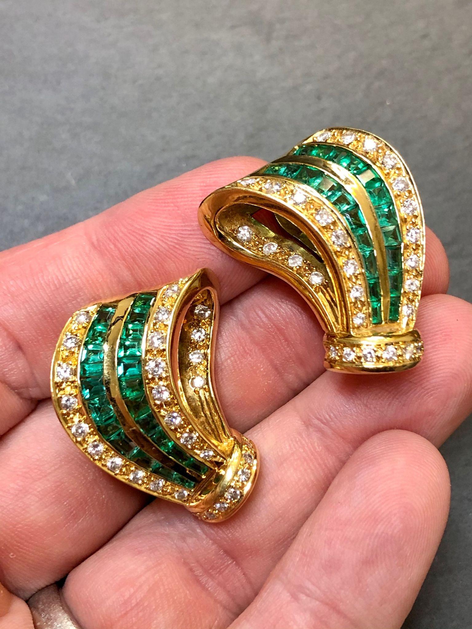 Estate 18K Emerald Diamond Scroll Huggie Clip Earrings 6.10cttw For Sale 1