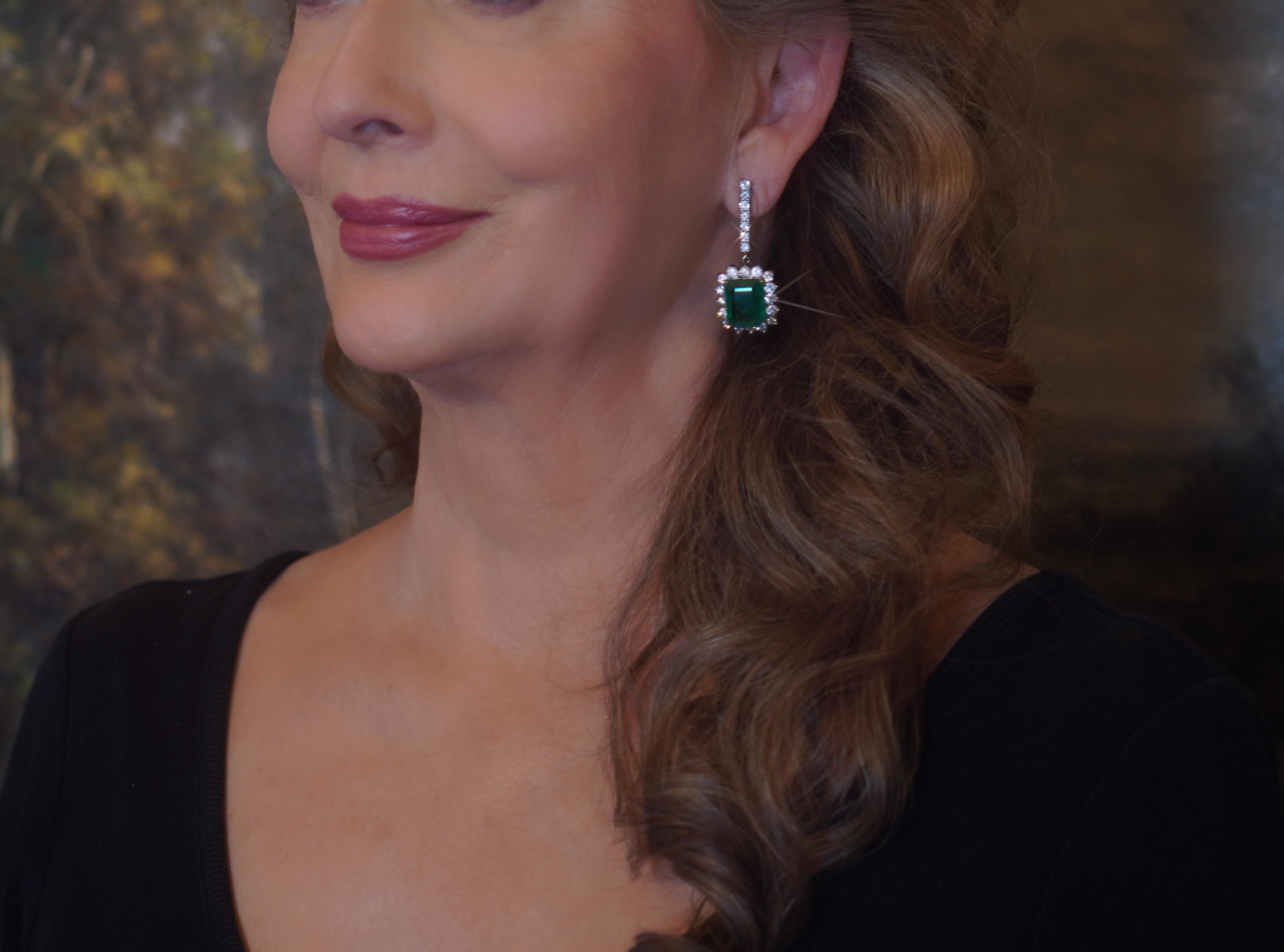 Old South Jewels proudly presents LUXURY.   MAGNIFICENT VINTAGE 24.12 CARAT EMERALDS & DIAMOND 18K EARRINGS & BOX!   HUGE RICH GREEN TRANSPARENT 18.08 CARATS NATURAL EMERALDS ARE CROWNED WITH 6.04 CARATS OF SPARKLING WHITE DIAMONDS.  FINE ANTIQUE