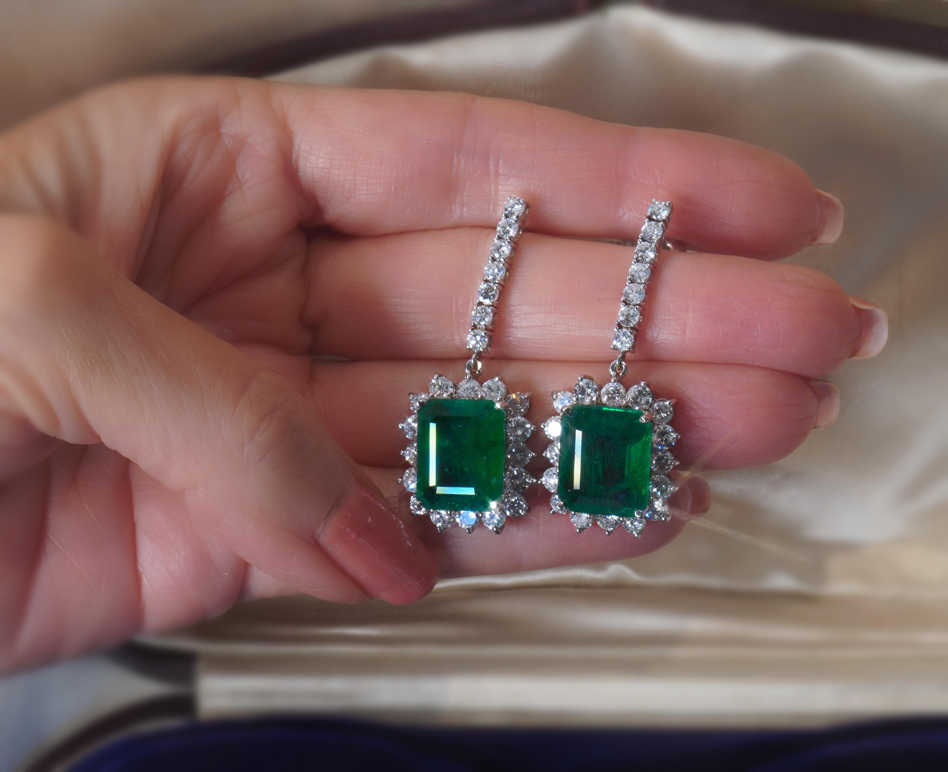 Women's 18K Emerald Earrings Diamond Vintage Certified GIA Natural VS Giant 24.12 Carats For Sale