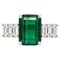 18k Emerald Ring